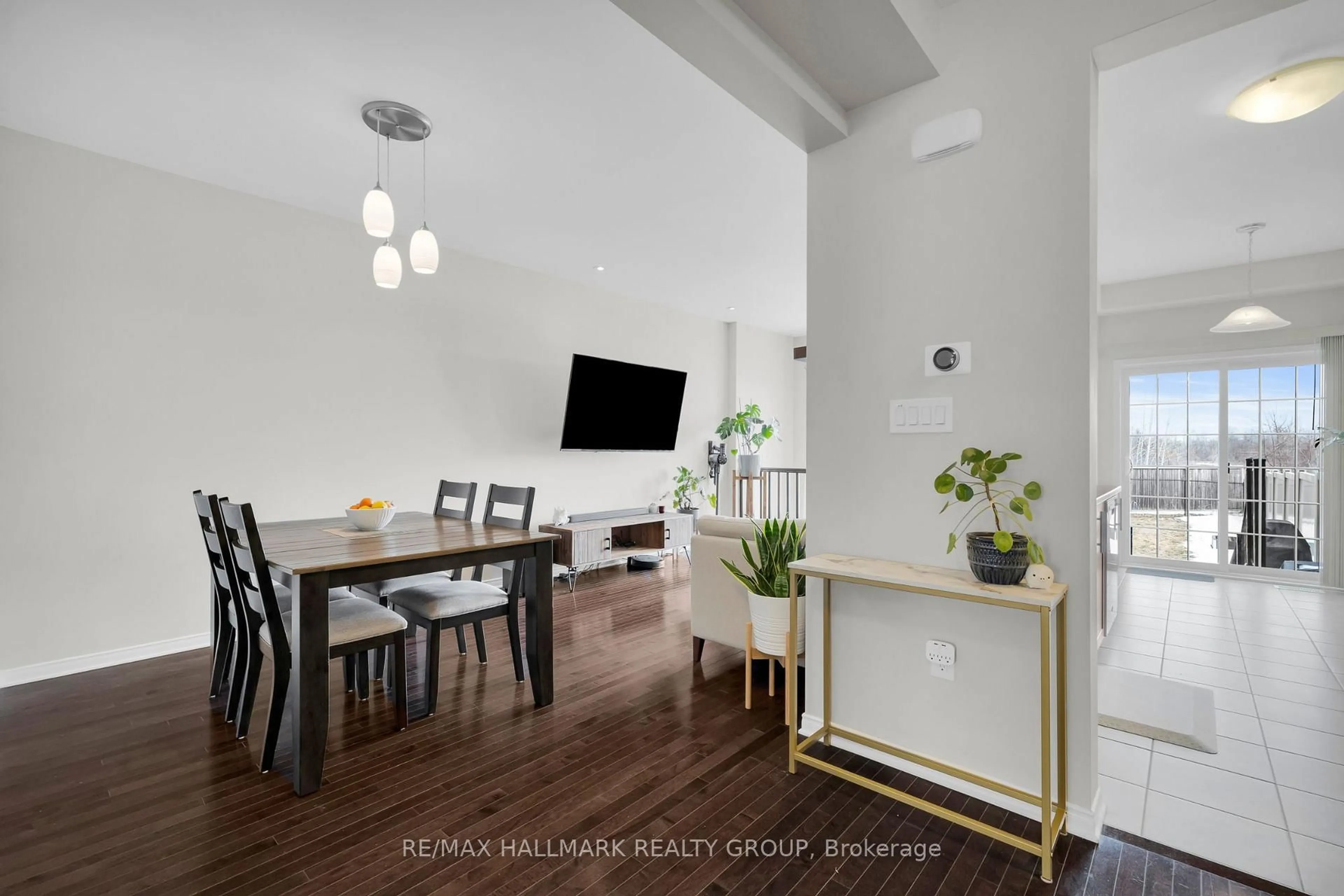 Unknown for 132 LARAMIE Cres, Ottawa Ontario K2J 5Z8