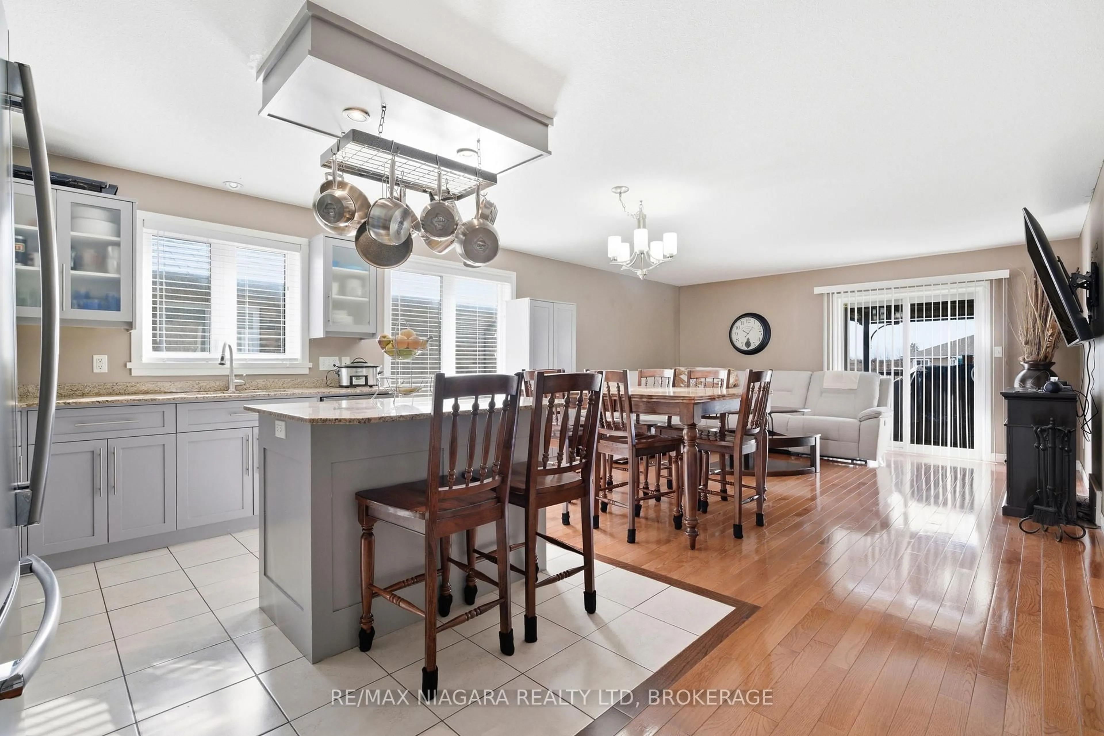 Open concept kitchen, unknown for 105 Milton Seiler Cres, Minto Ontario N0G 2P0