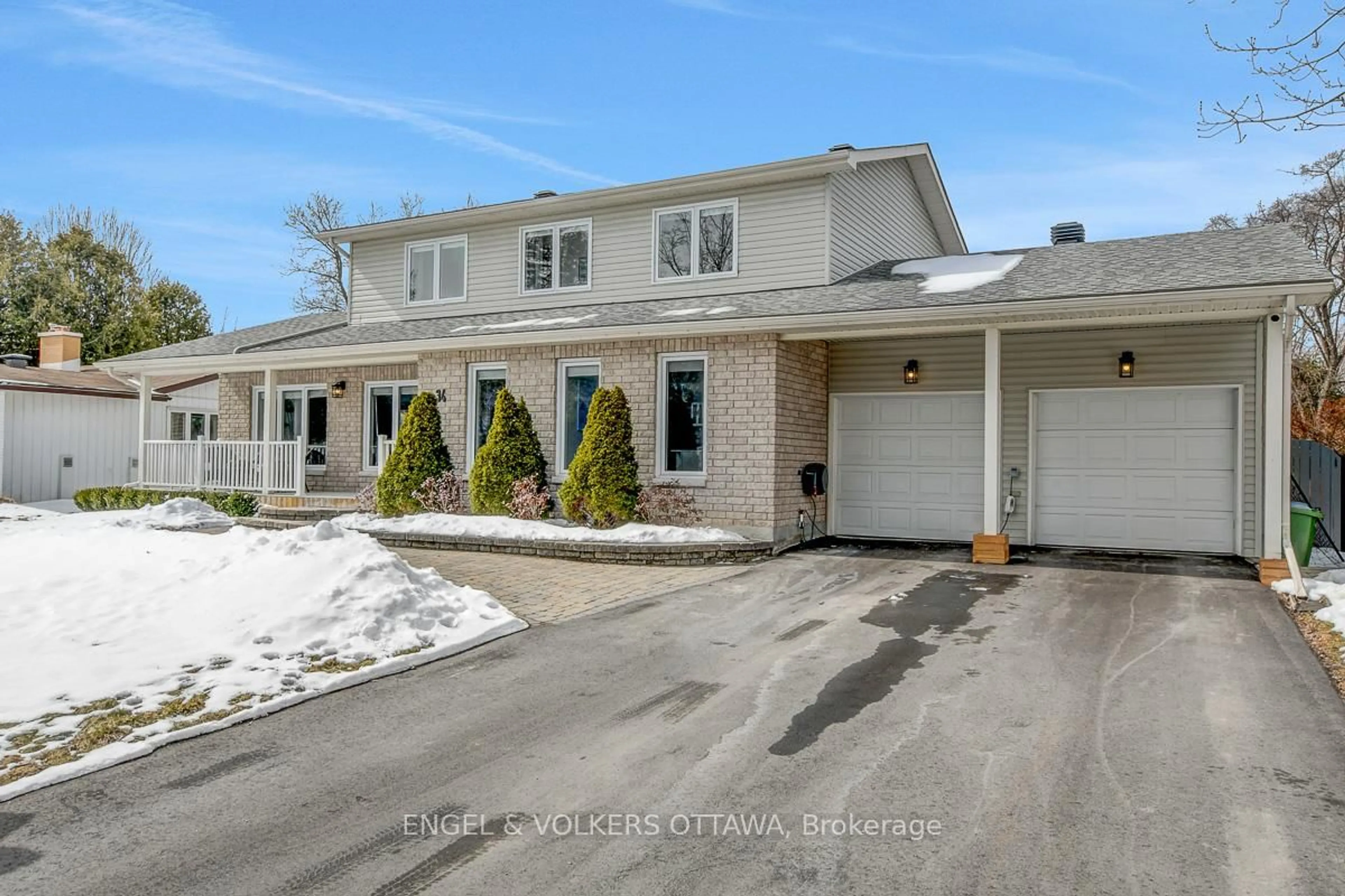 Unknown for 34 Sioux Cres, Ottawa Ontario K2H 7E5