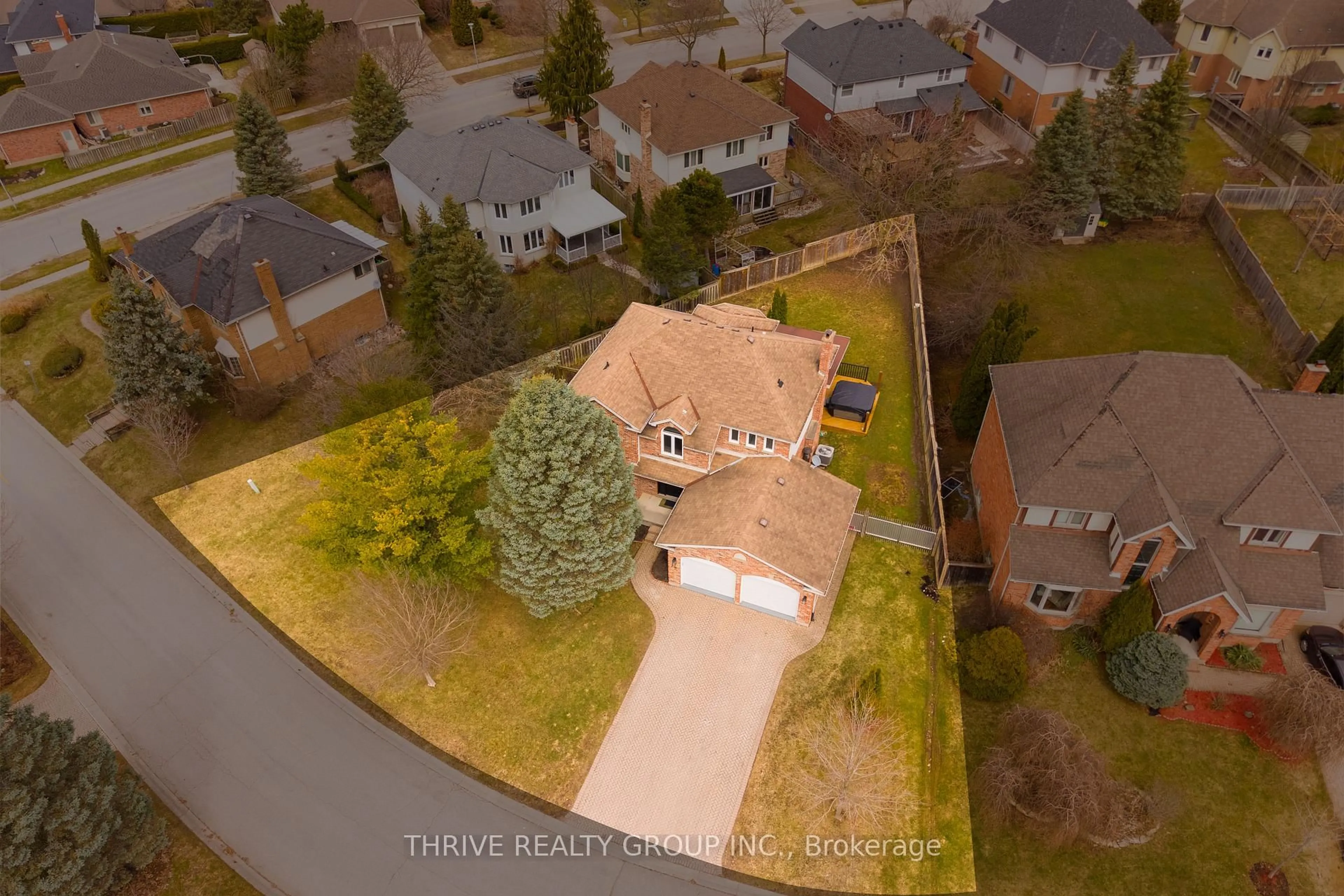 A pic from outside/outdoor area/front of a property/back of a property/a pic from drone, street for 79 Trellis Cres, London South Ontario N6K 4H2