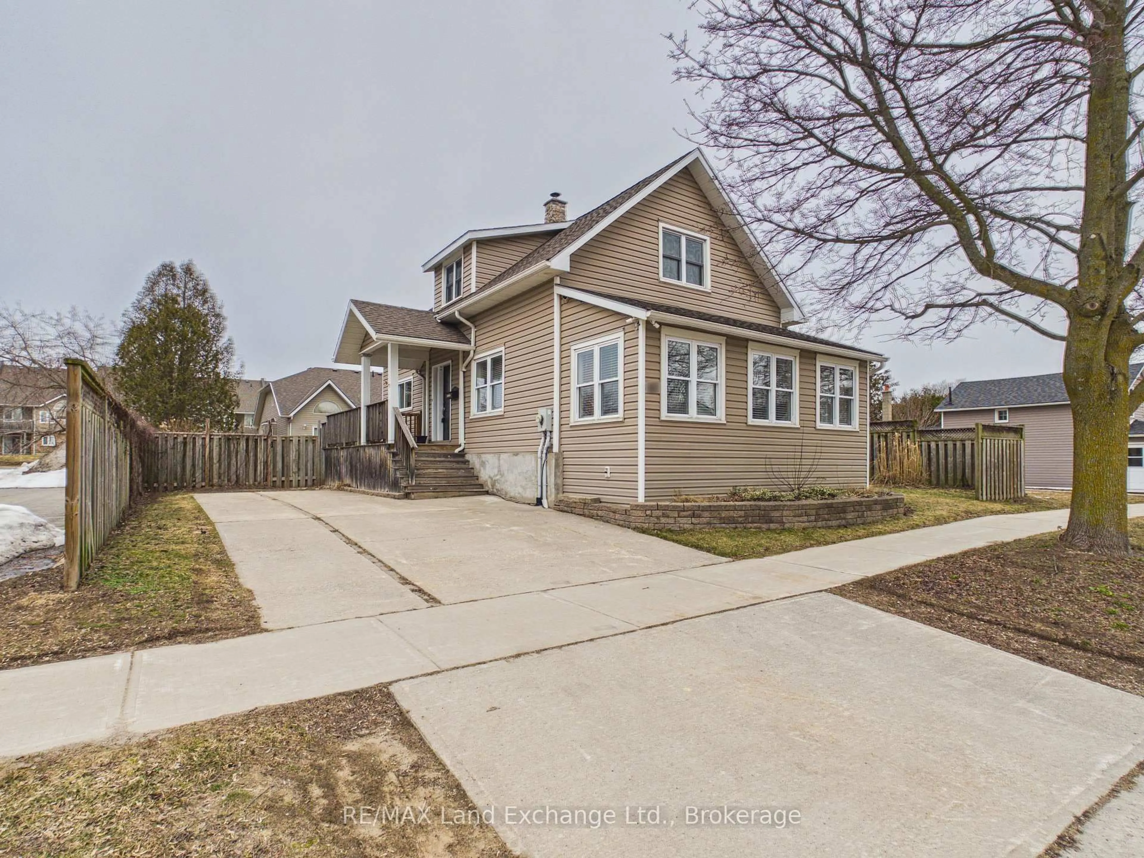 Unknown for 842 Olde Victoria St, Kincardine Ontario N2Z 2B3