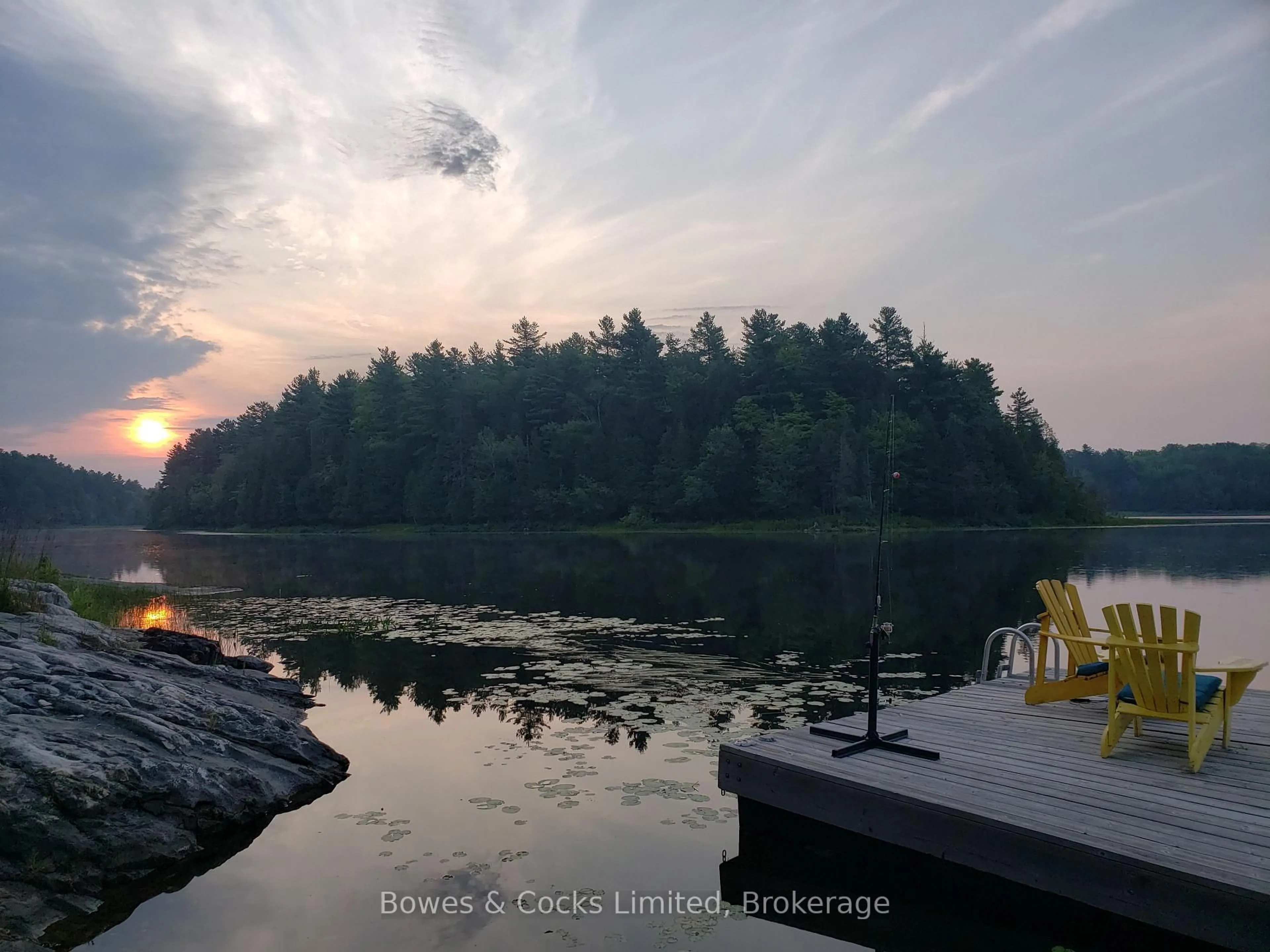 Blurry image for 1022 Hummingbird Lane, Arden Ontario K0H 1B0