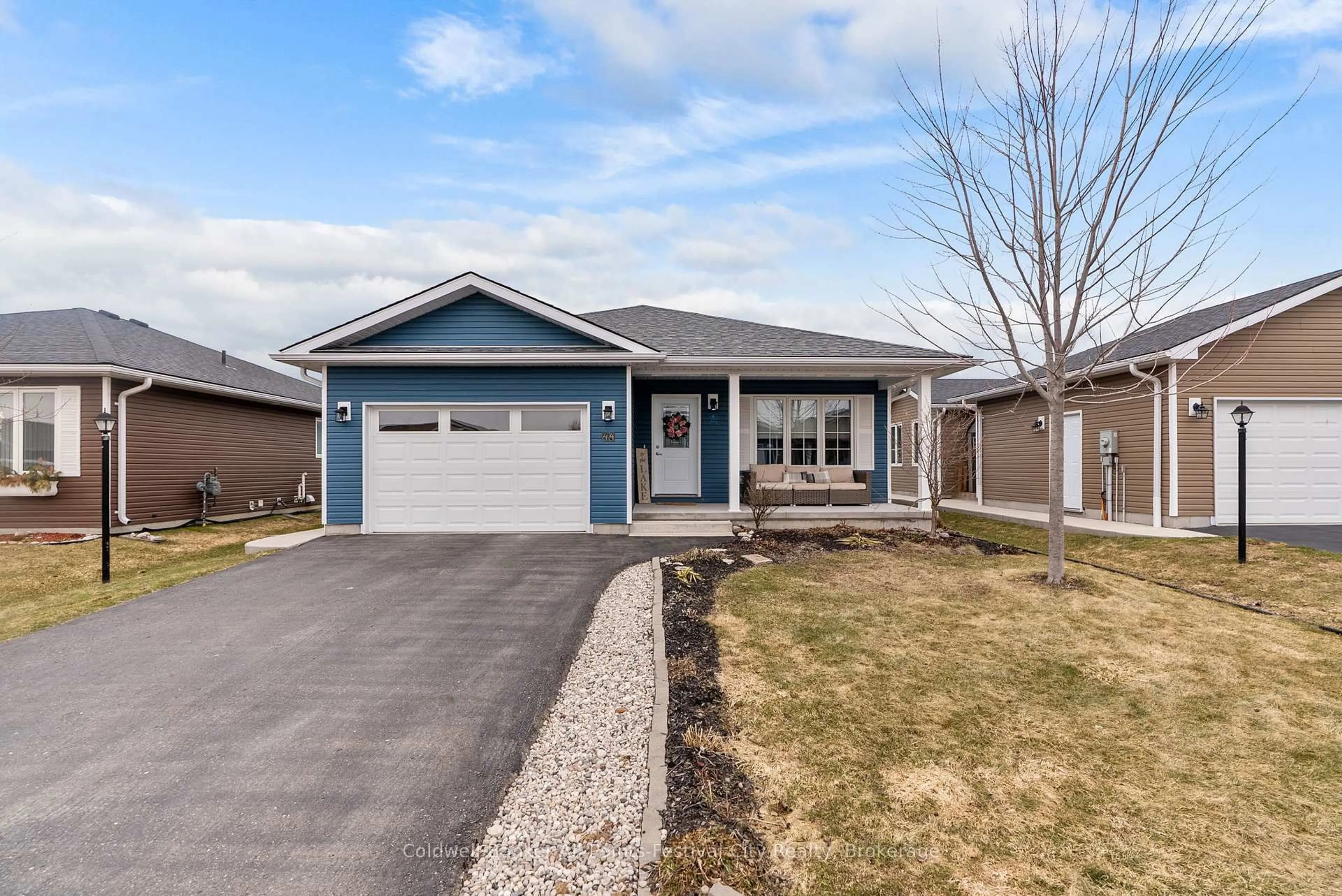 Home with brick exterior material, street for 44 Huron Heights Dr, Ashfield-Colborne-Wawanosh Ontario N7A 0B2