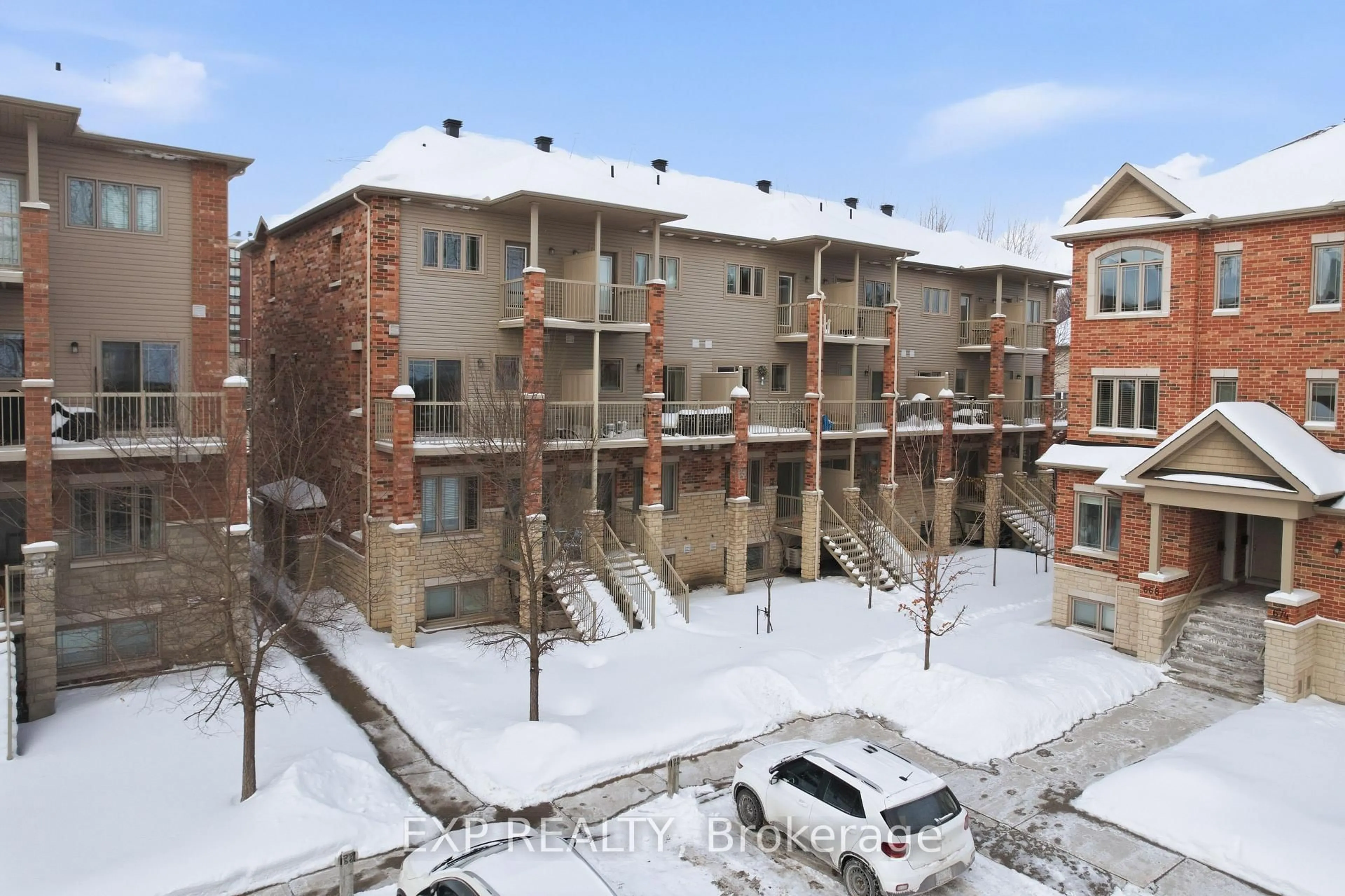 A pic from outside/outdoor area/front of a property/back of a property/a pic from drone, unknown for 634 Danaca Private, Ottawa Ontario K1K 2V7