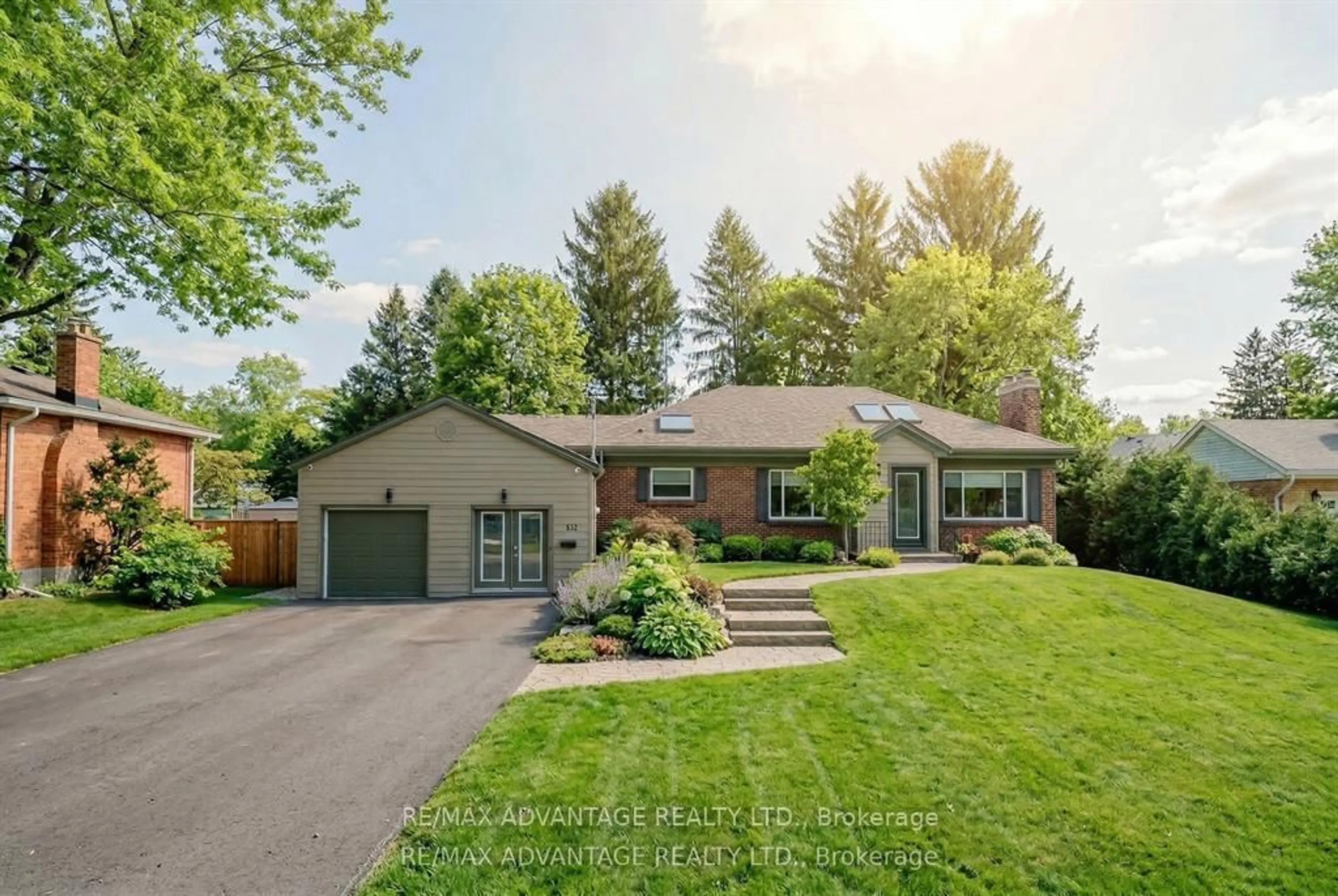 Unknown for 832 Sunninghill Ave, London North Ontario N6H 3L9