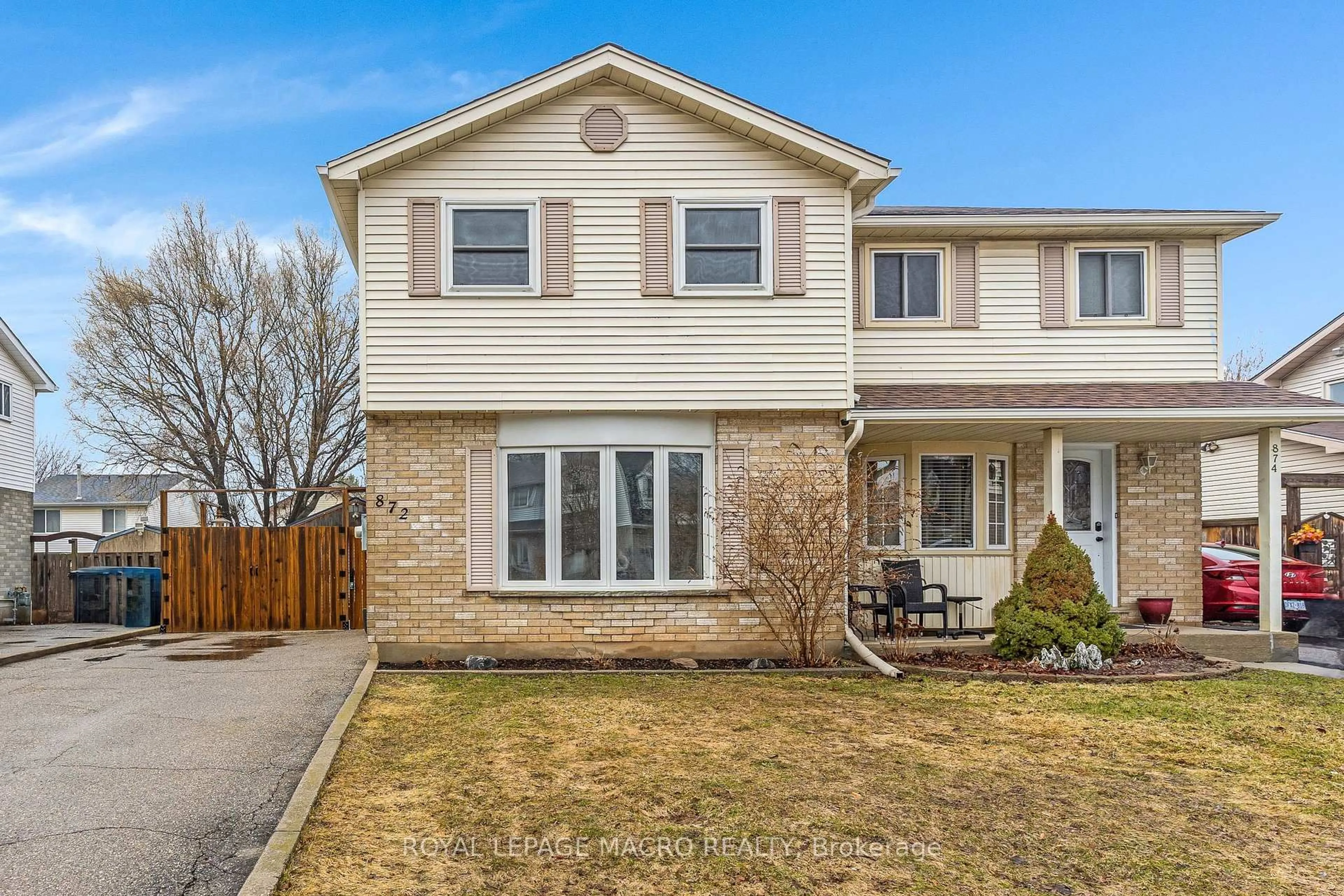 Home with vinyl exterior material, street for 872 Elgin St, Waterloo Ontario N1R 8C2