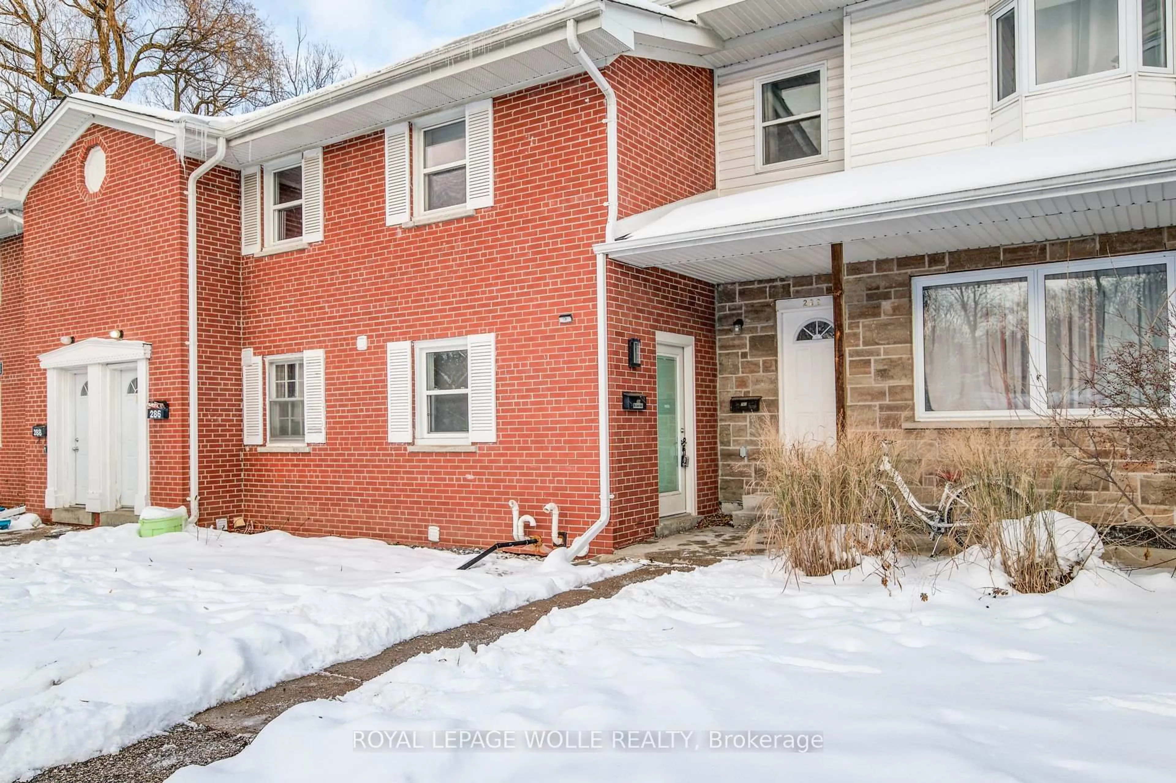 Home with brick exterior material, street for 284 Westcourt Pl, Waterloo Ontario N2L 2R7