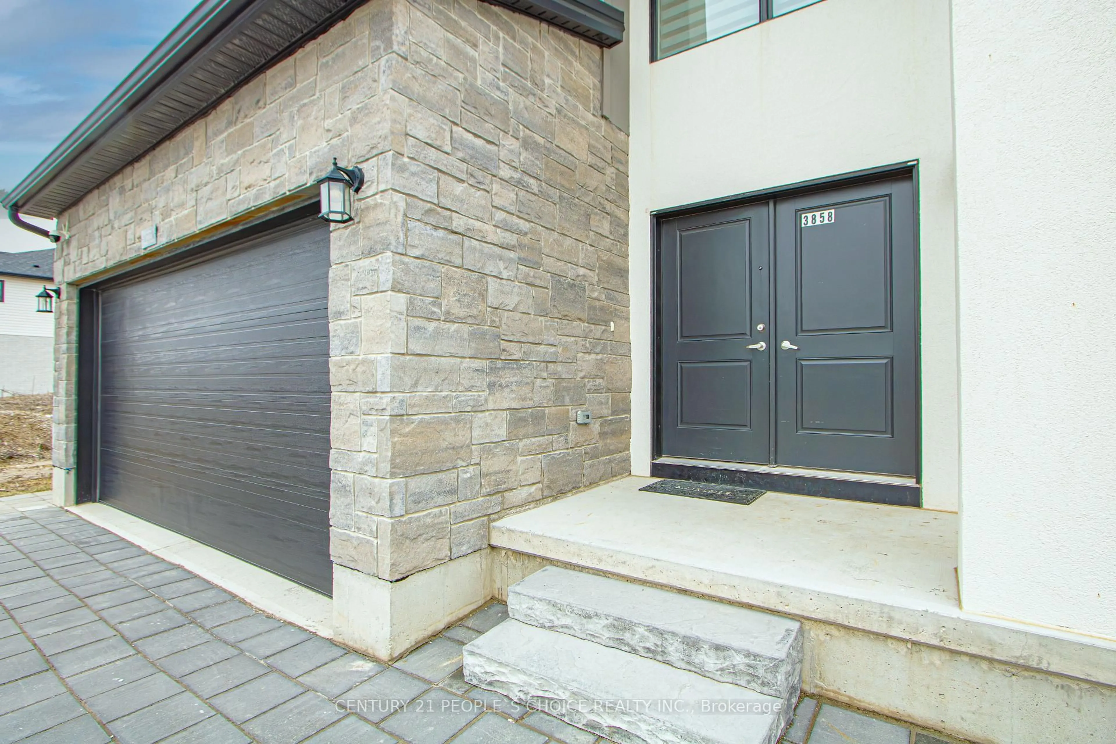 Unknown for 3858 Campbell St, London South Ontario N6P 0J5