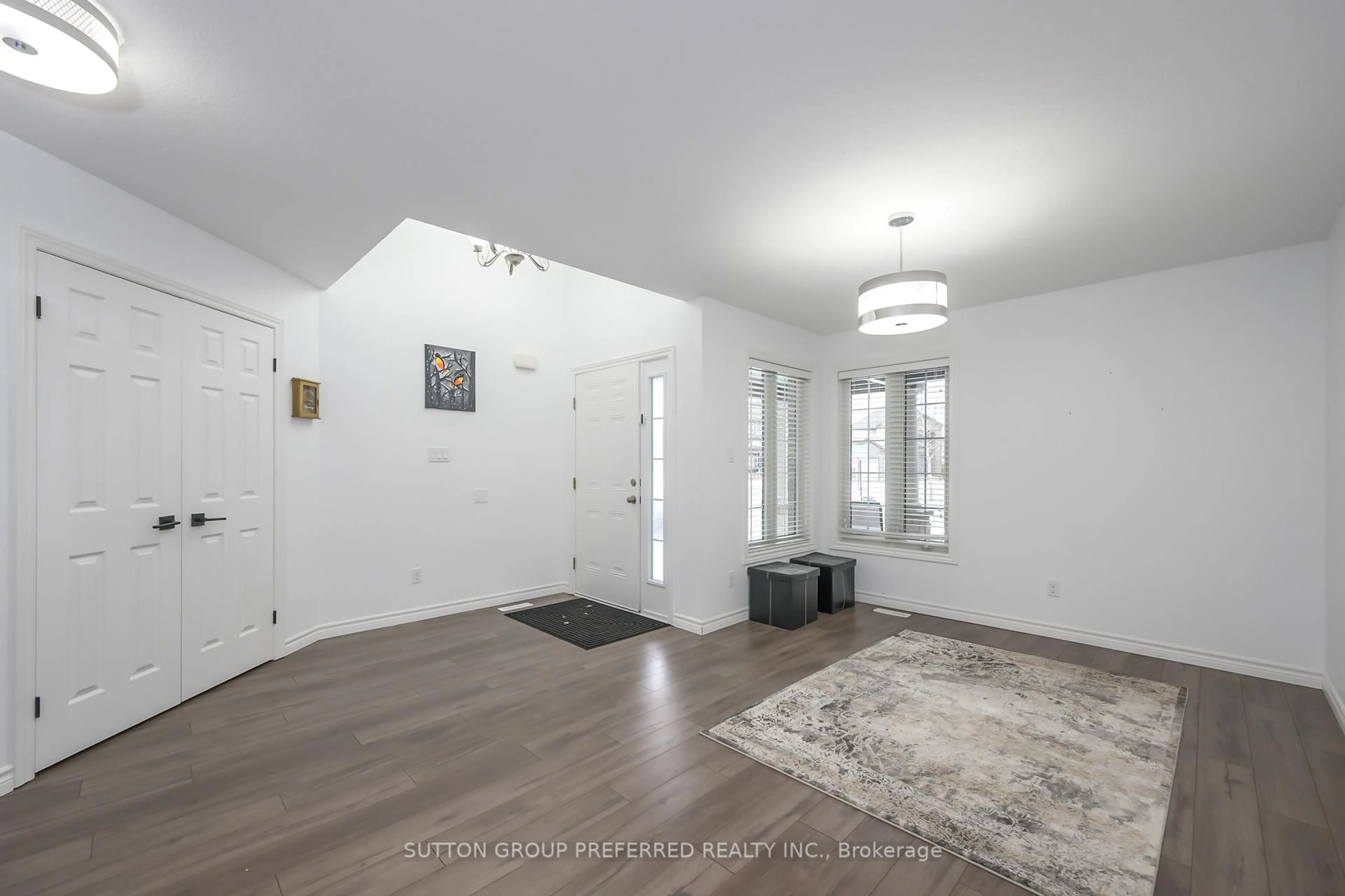 Indoor entryway for 301 Portrush Pl, London North Ontario N5X 0C2