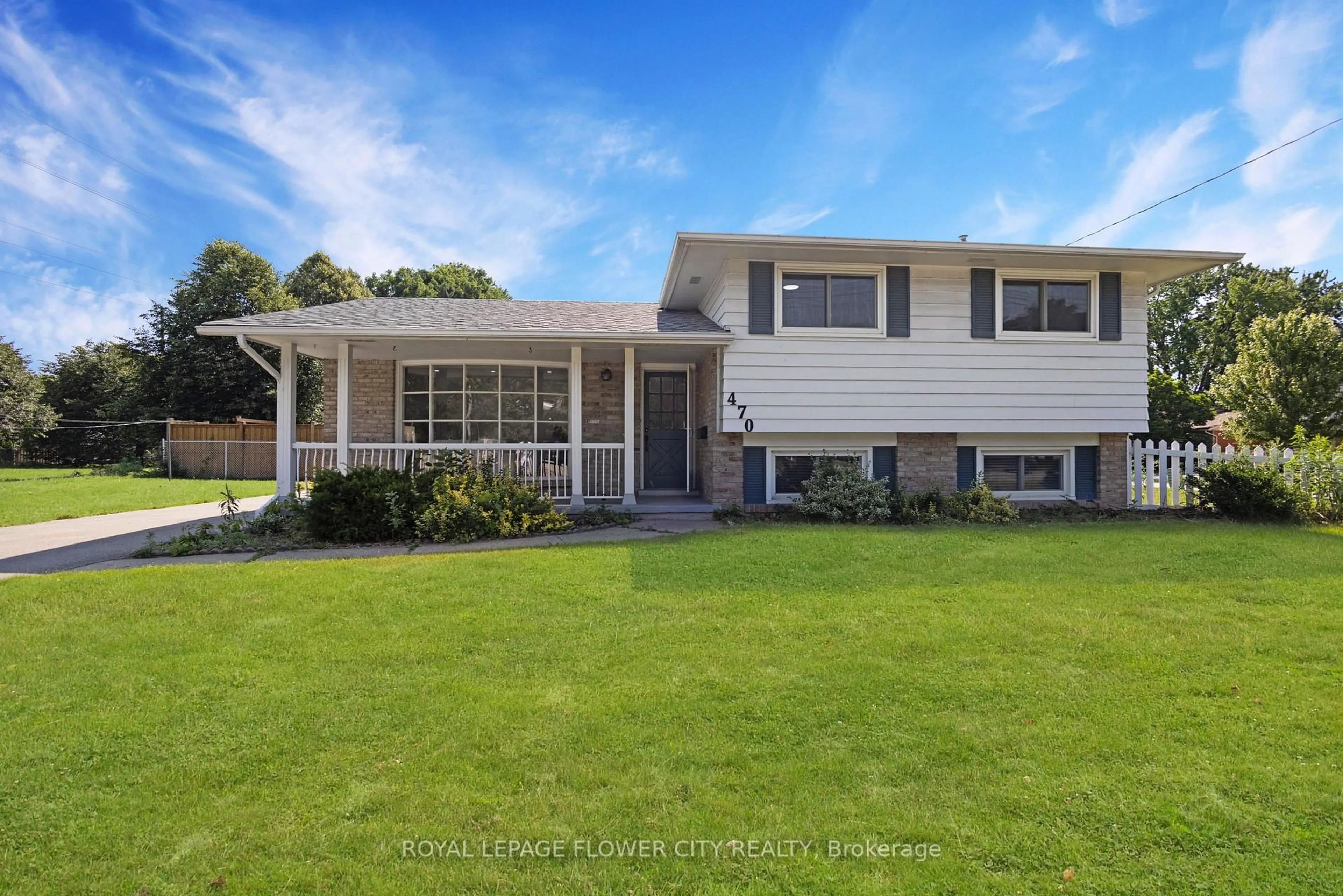 Home with vinyl exterior material, street for 470 Franklin St, Kitchener Ontario N2A 1Z3