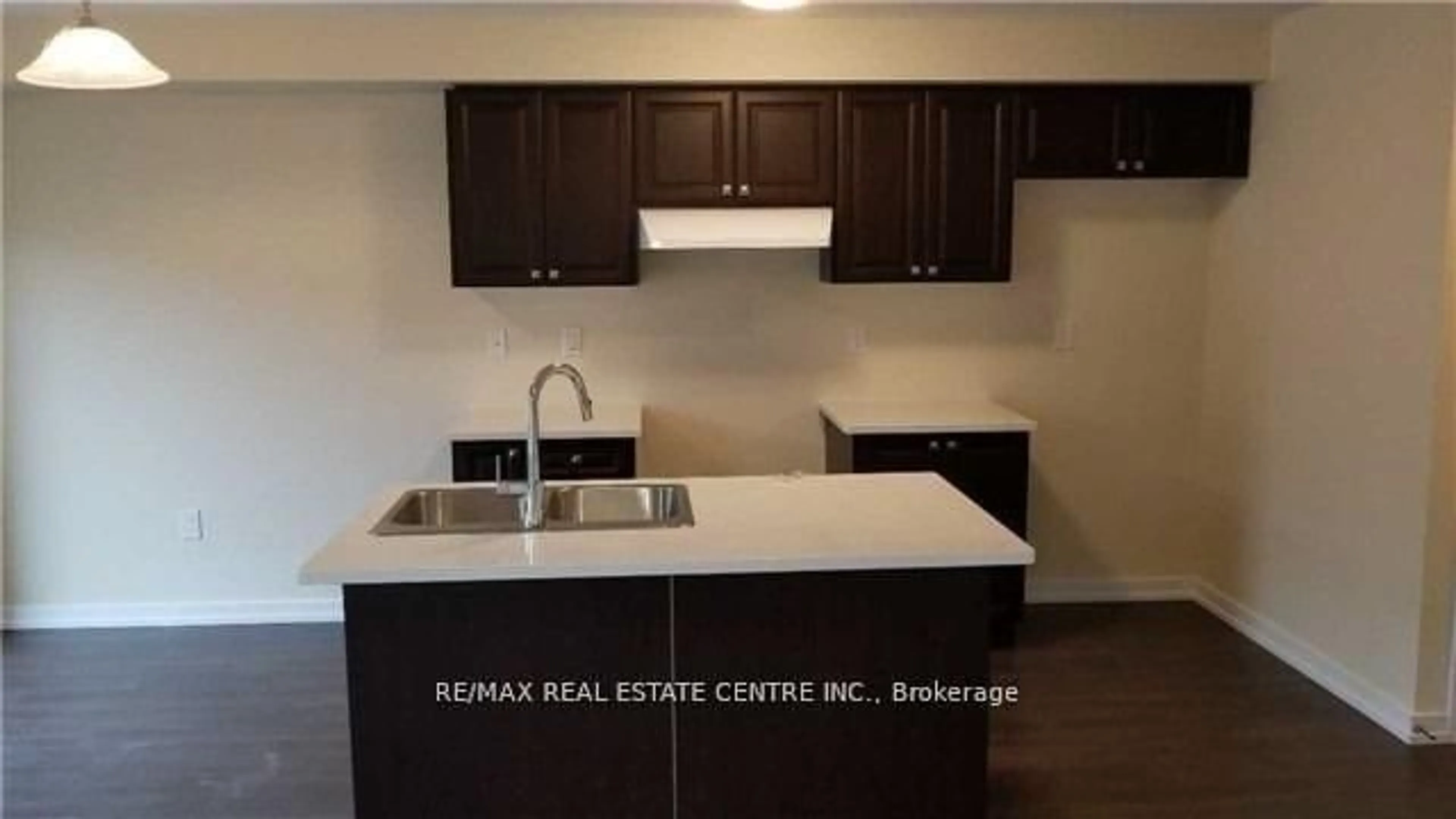 Standard kitchen, unknown for 80 Scarletwood St, Hamilton Ontario L8J 1X5