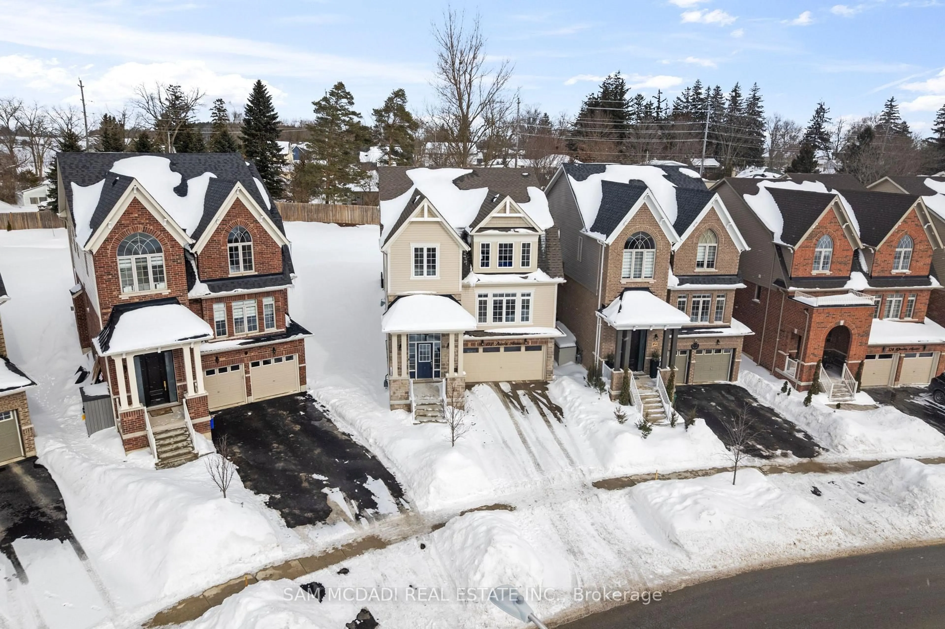 A pic from outside/outdoor area/front of a property/back of a property/a pic from drone, street for 132 Drexler Ave, Guelph/Eramosa Ontario N0B 2K0