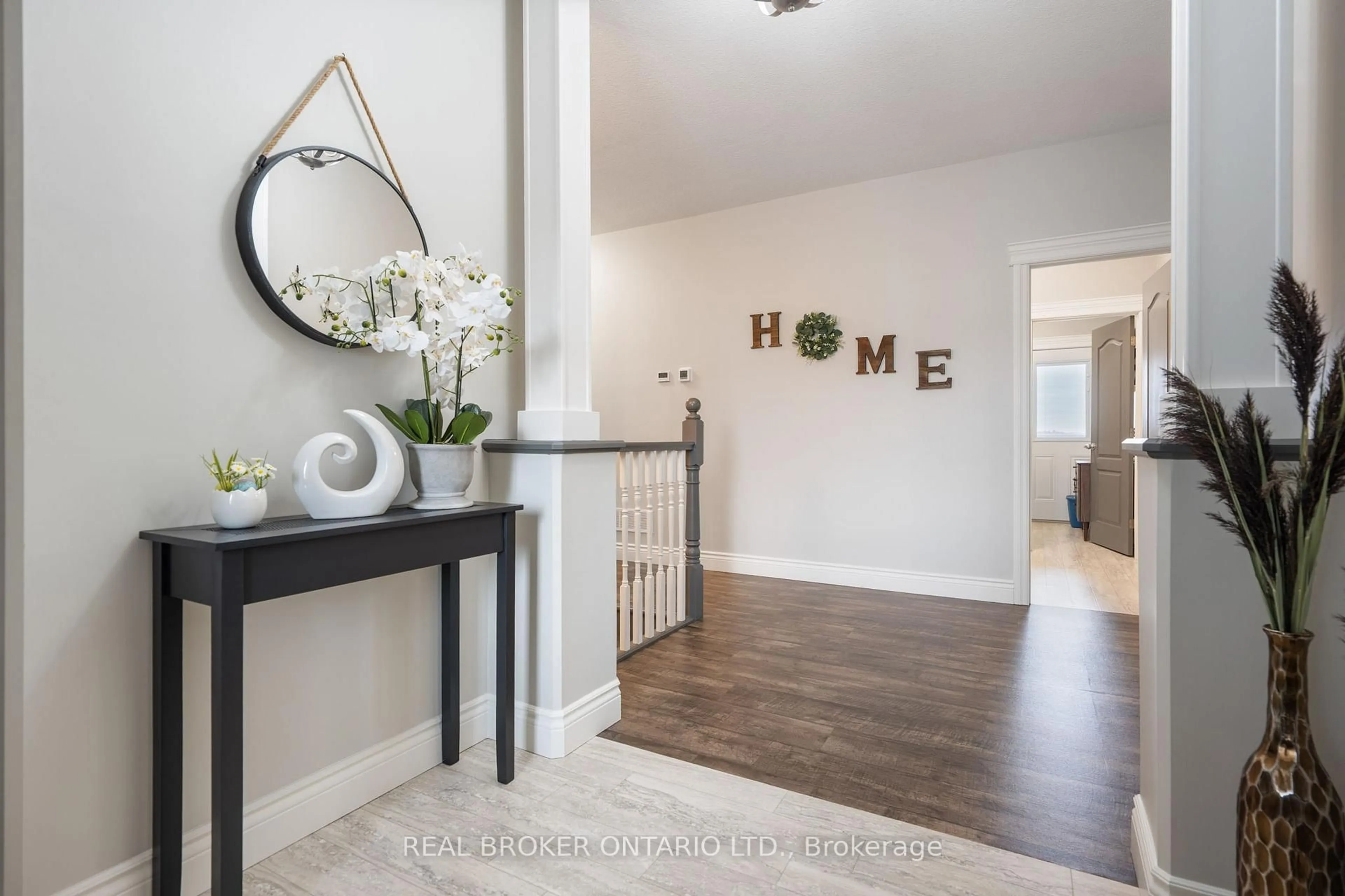 Indoor entryway for 11721 Plank Rd, Bayham Ontario N0J 1H0