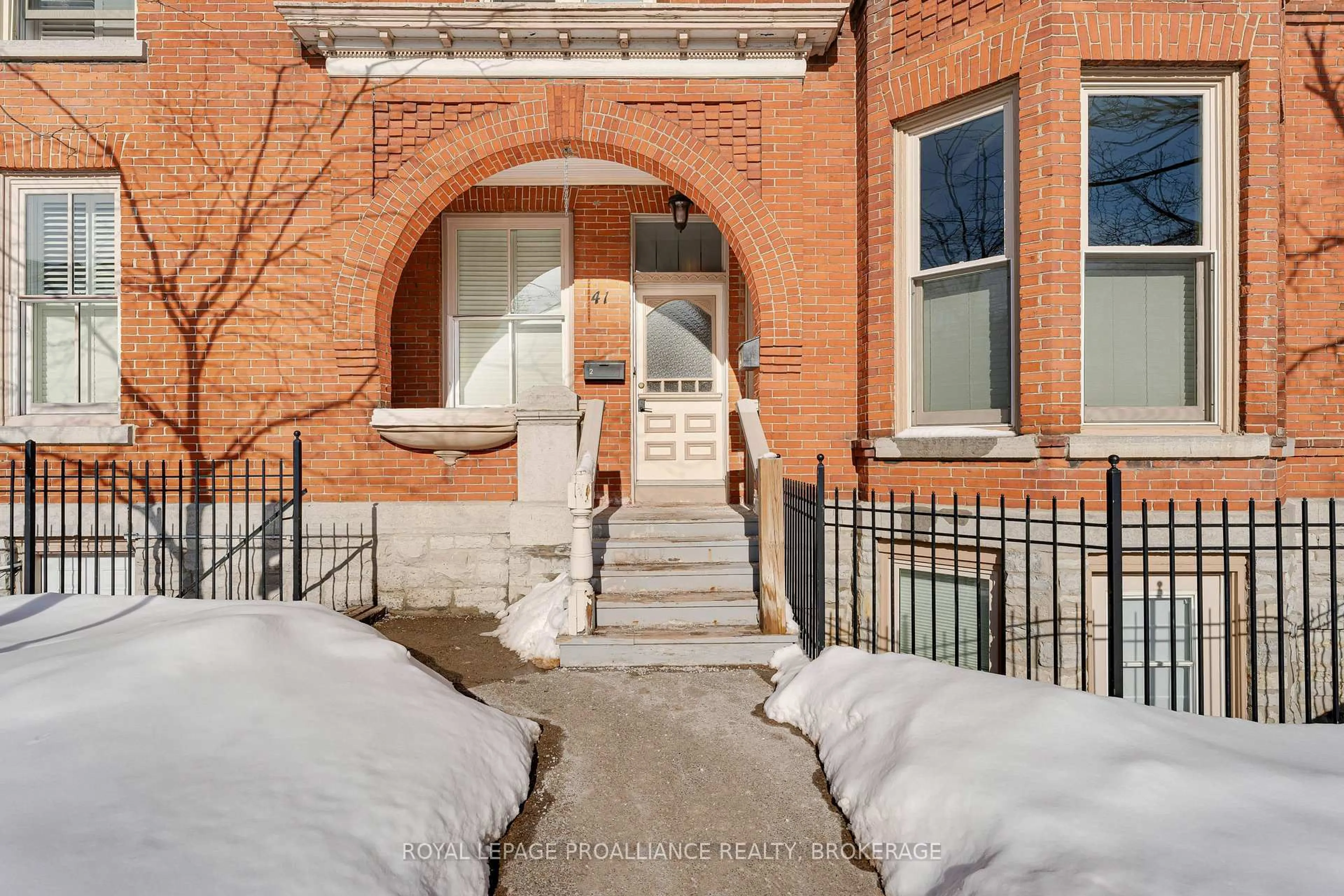 Unknown for 41 William St #2, Kingston Ontario K7L 2C3