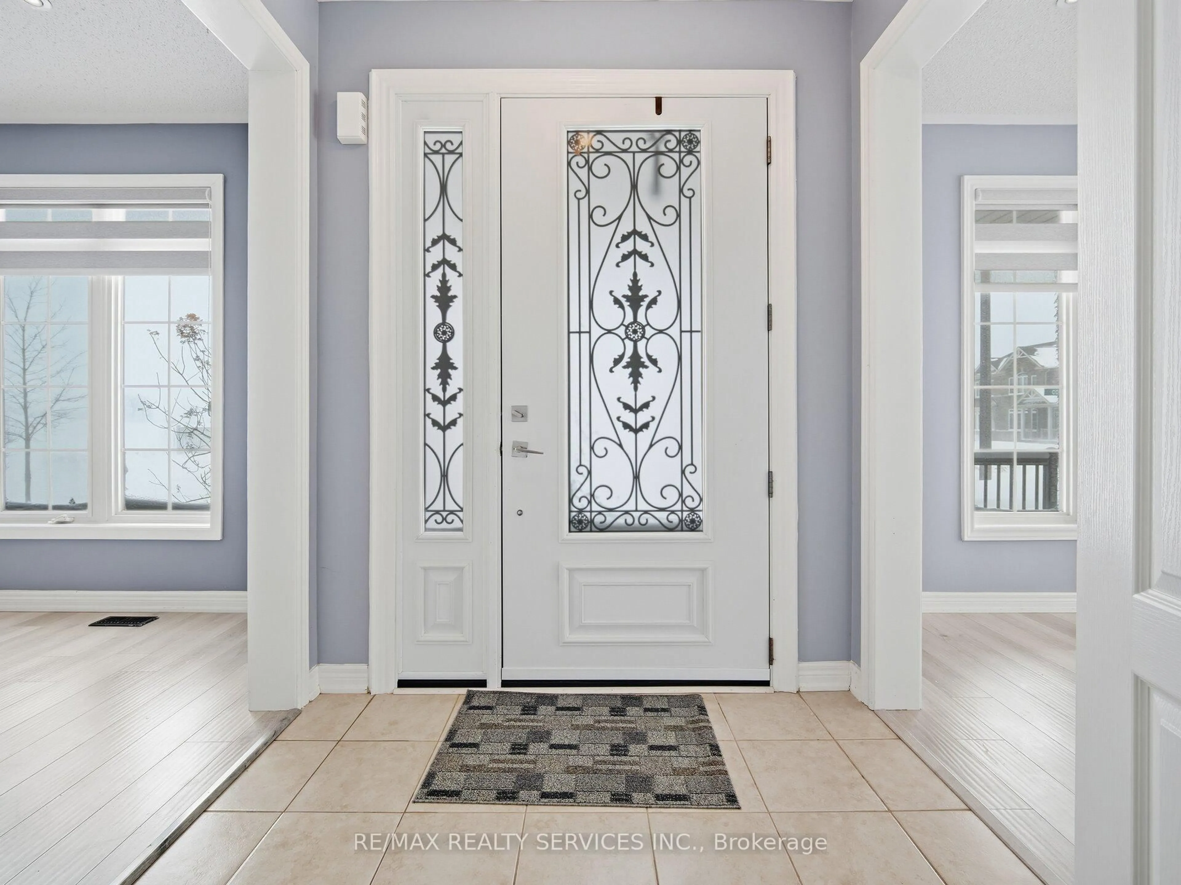 Indoor entryway for 173 Johnson Dr, Shelburne Ontario L9V 3V8