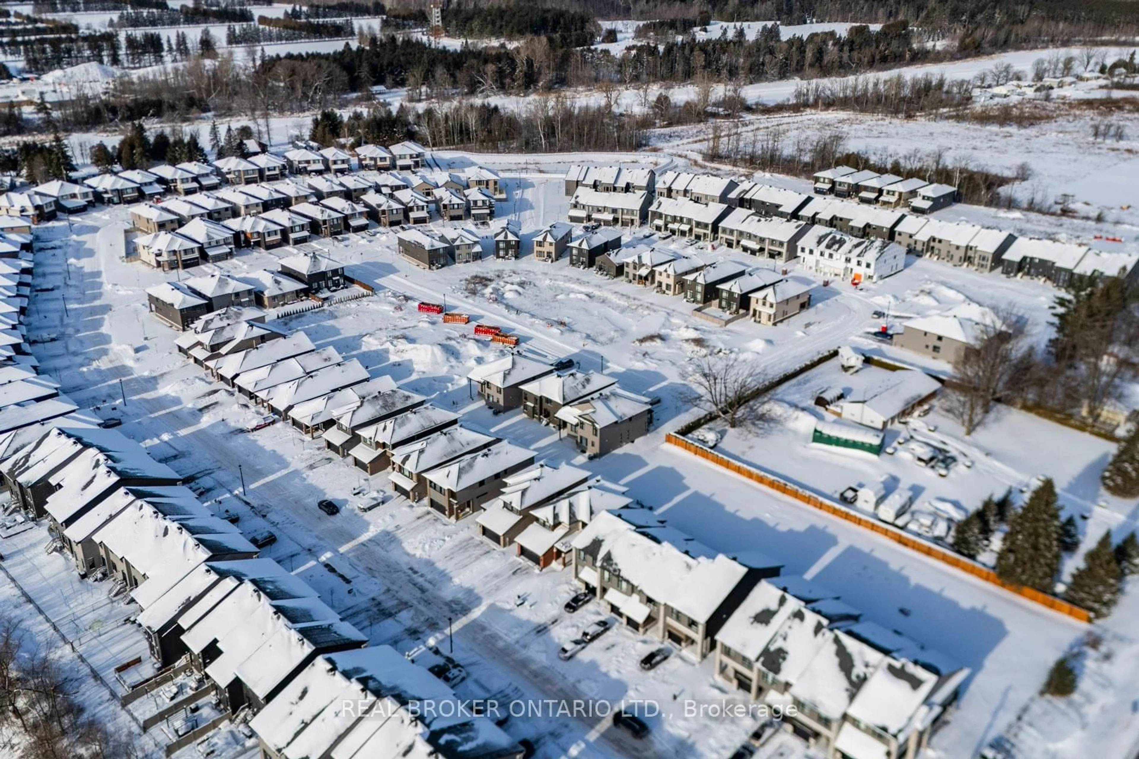 A pic from outside/outdoor area/front of a property/back of a property/a pic from drone, street for 213 Bristol Cres, North Grenville Ontario K0G 1J0