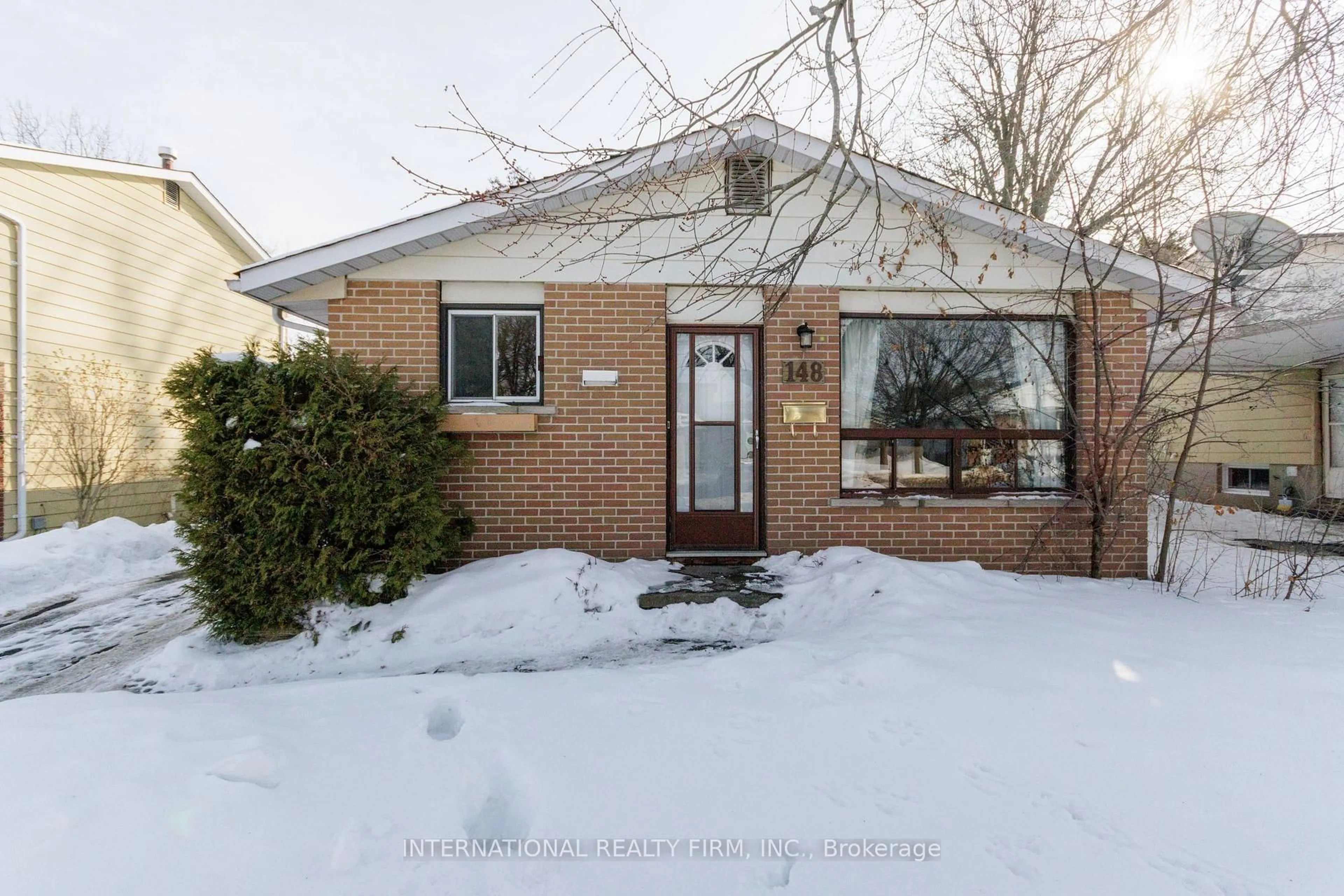 Unknown for 148 Calderwood Dr, Kingston Ontario K7M 6M3
