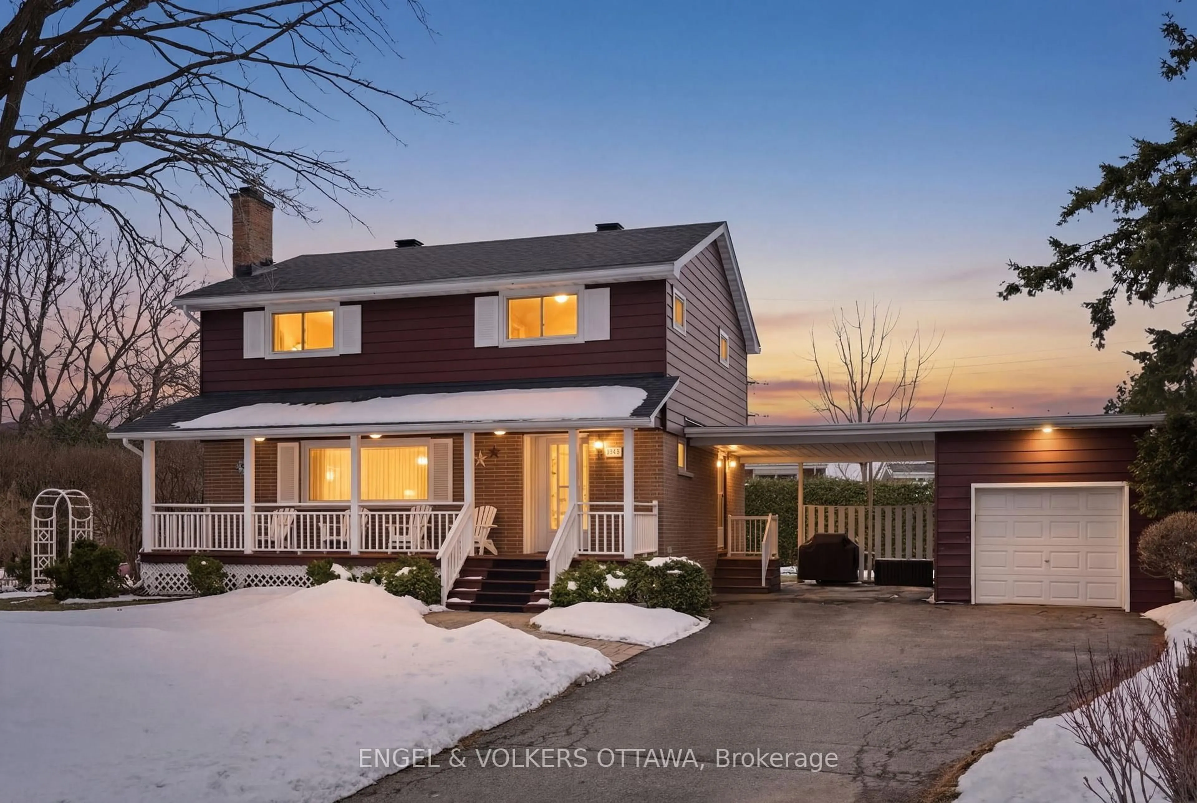 Home with vinyl exterior material, street for 1148 Castle Hill Cres, Ottawa Ontario K2C 2A8