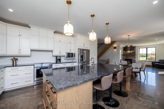 1037 Purple Valley Rd, South Bruce Peninsula 5