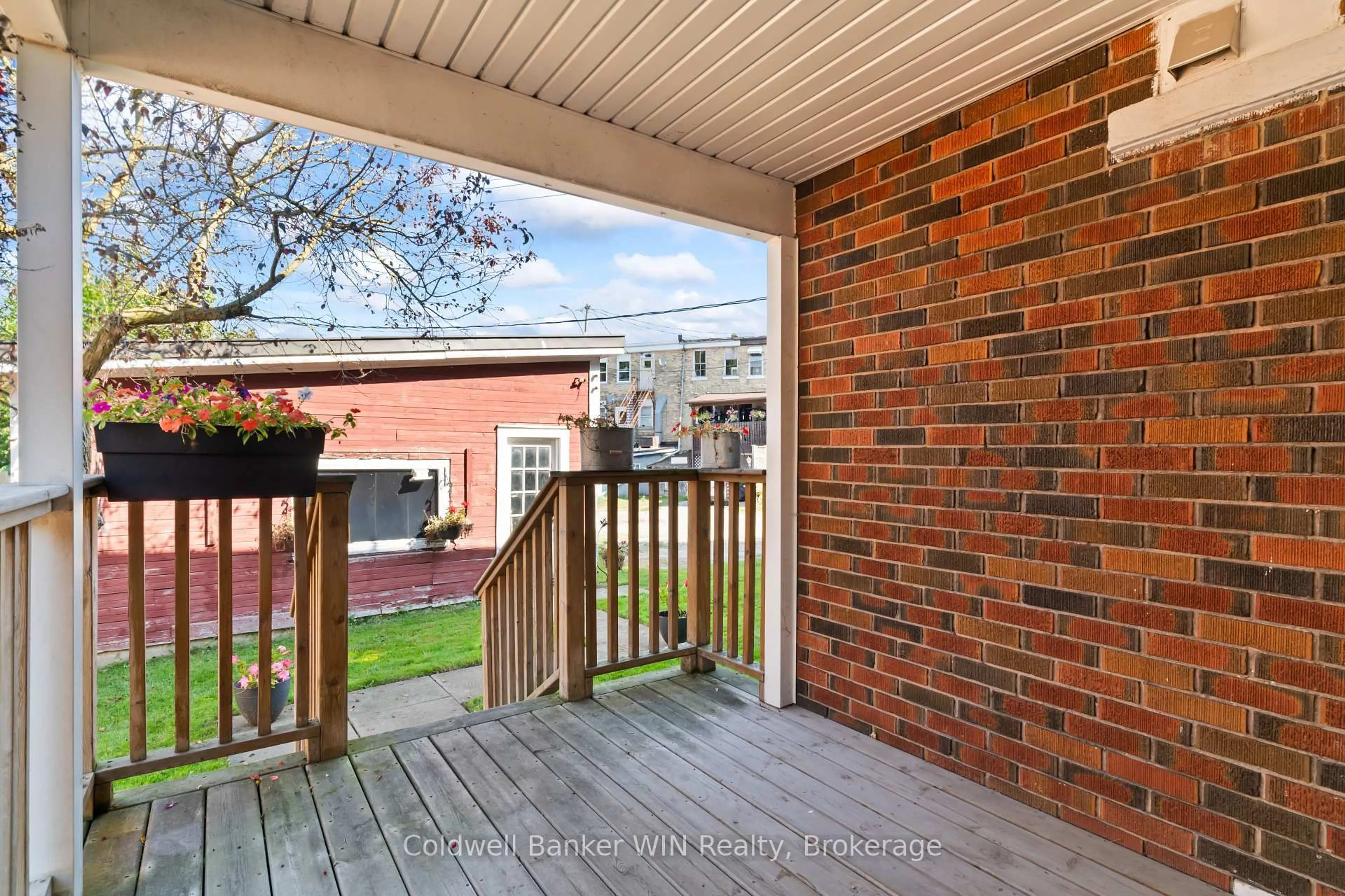 Patio, street for 121 Queen St, Wellington North Ontario N0G 2L1
