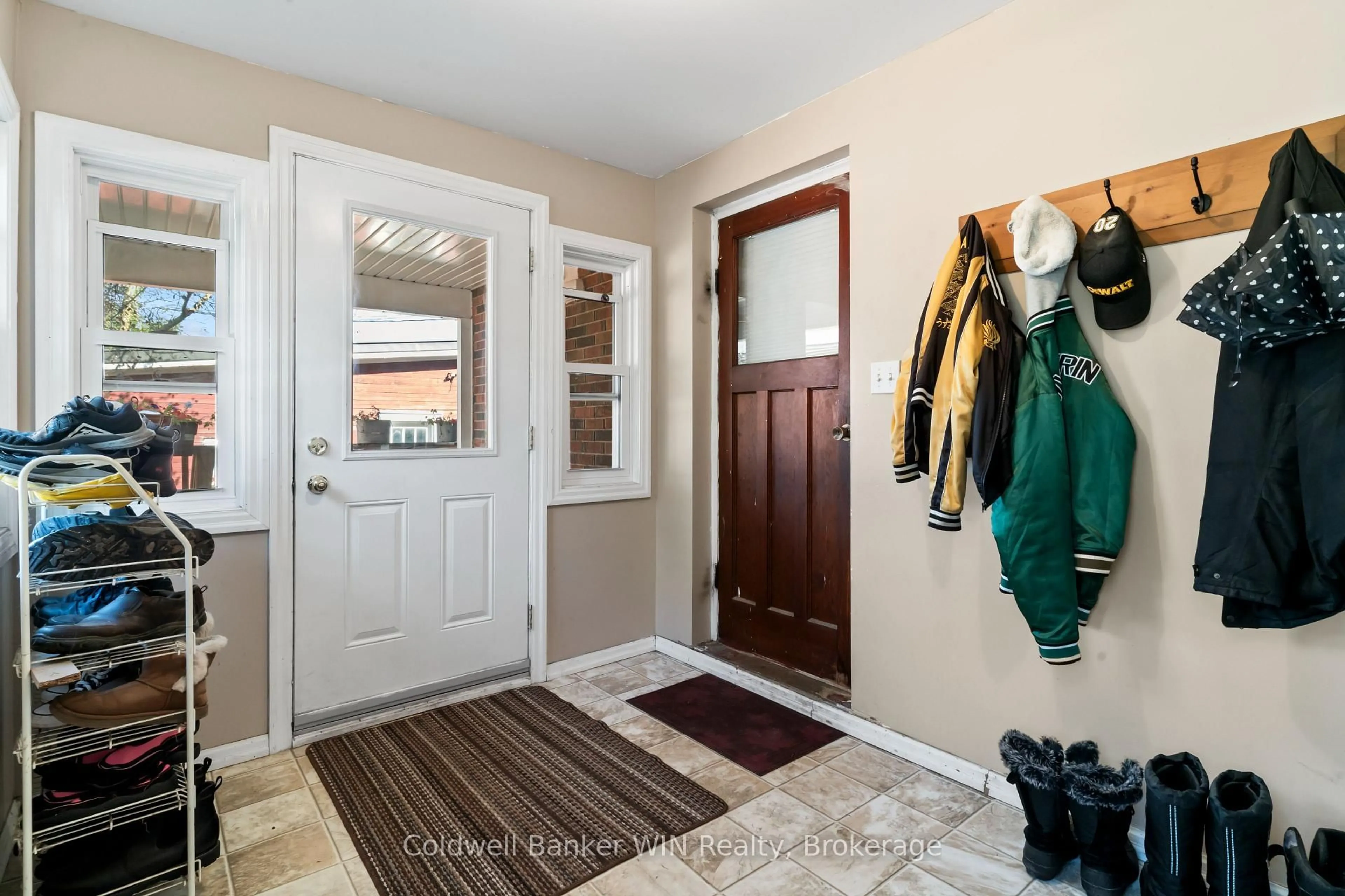 Indoor entryway for 121 Queen St, Wellington North Ontario N0G 2L1