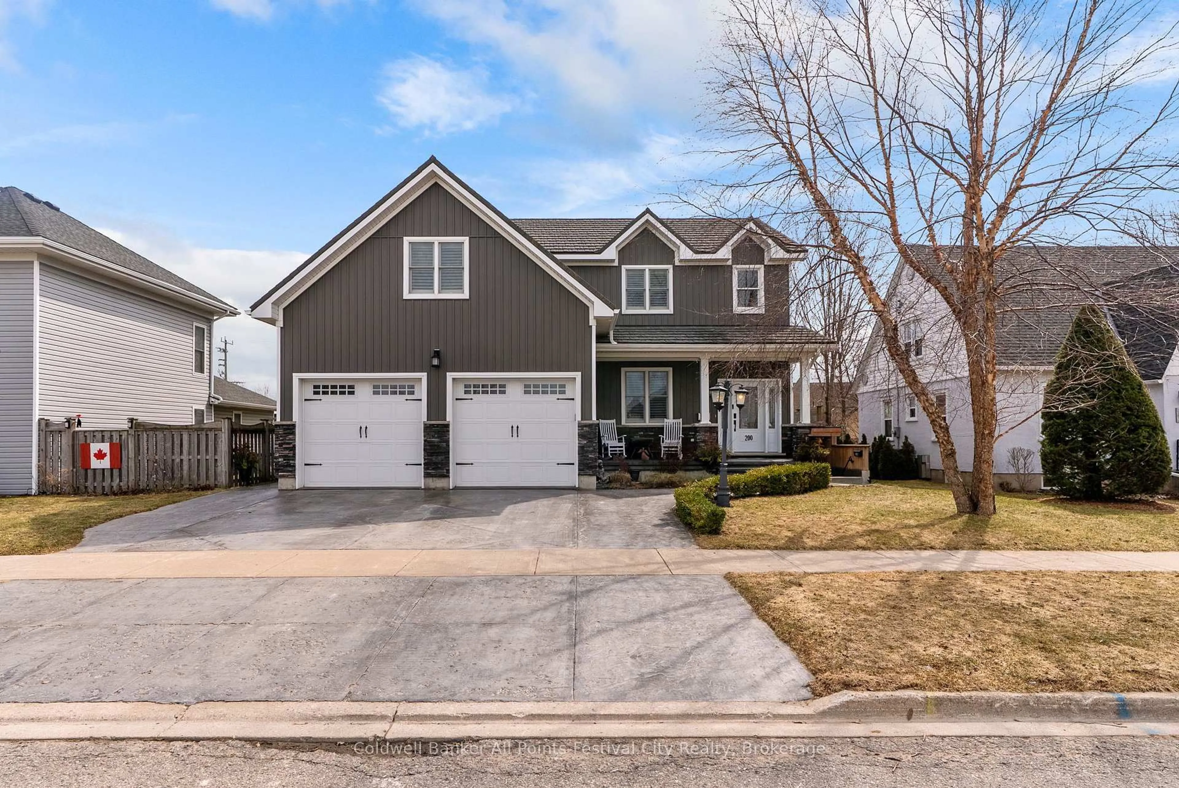 Home with vinyl exterior material, street for 200 Picton St, Goderich Ontario N7A 1J8