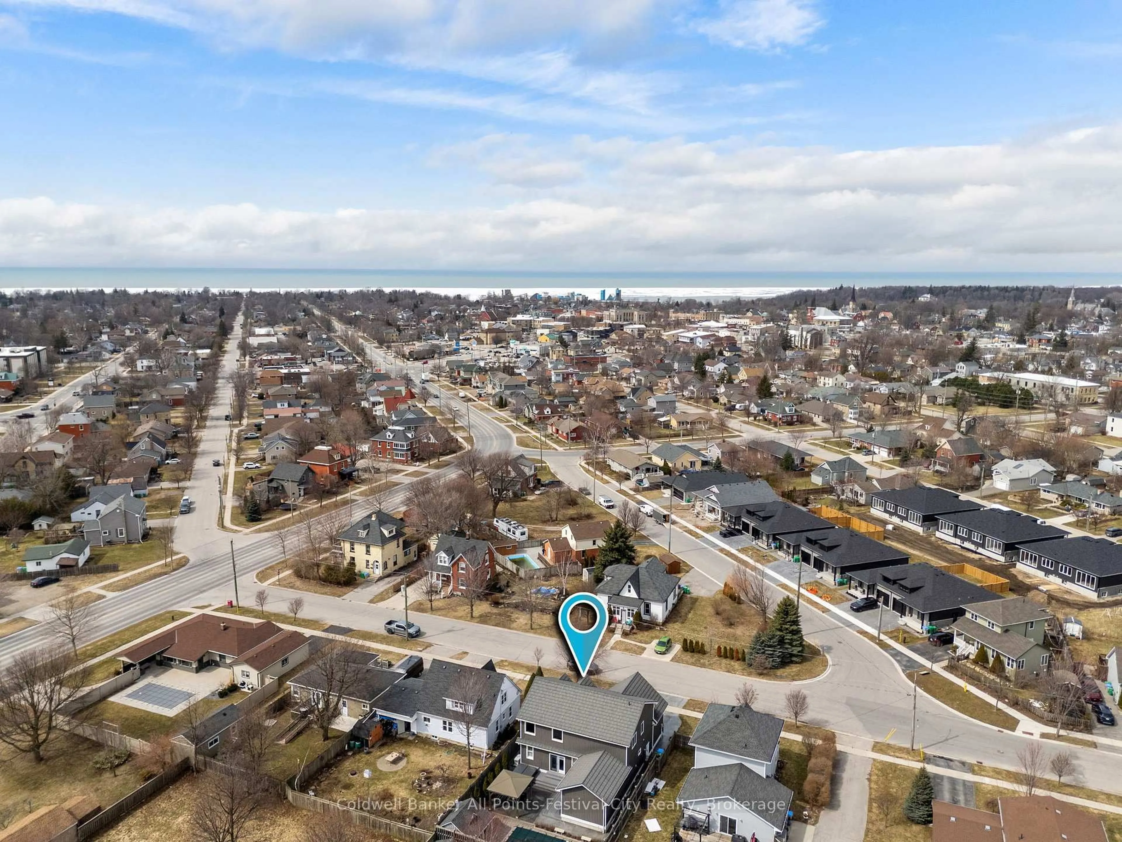 A pic from outside/outdoor area/front of a property/back of a property/a pic from drone, street for 200 Picton St, Goderich Ontario N7A 1J8