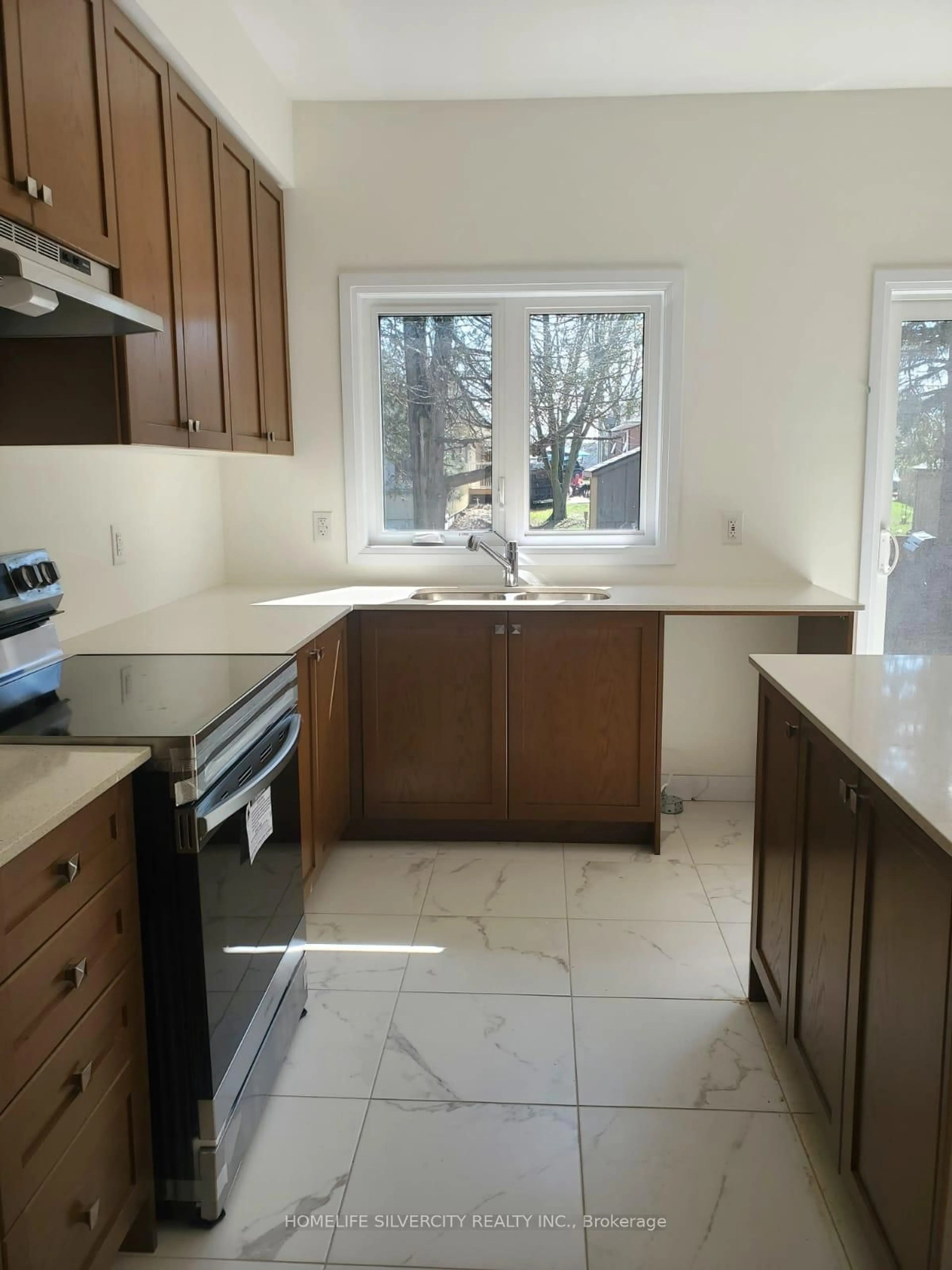Standard kitchen, ceramic/tile floor for 197 Dingman St, Wellington North Ontario N0G 1A0