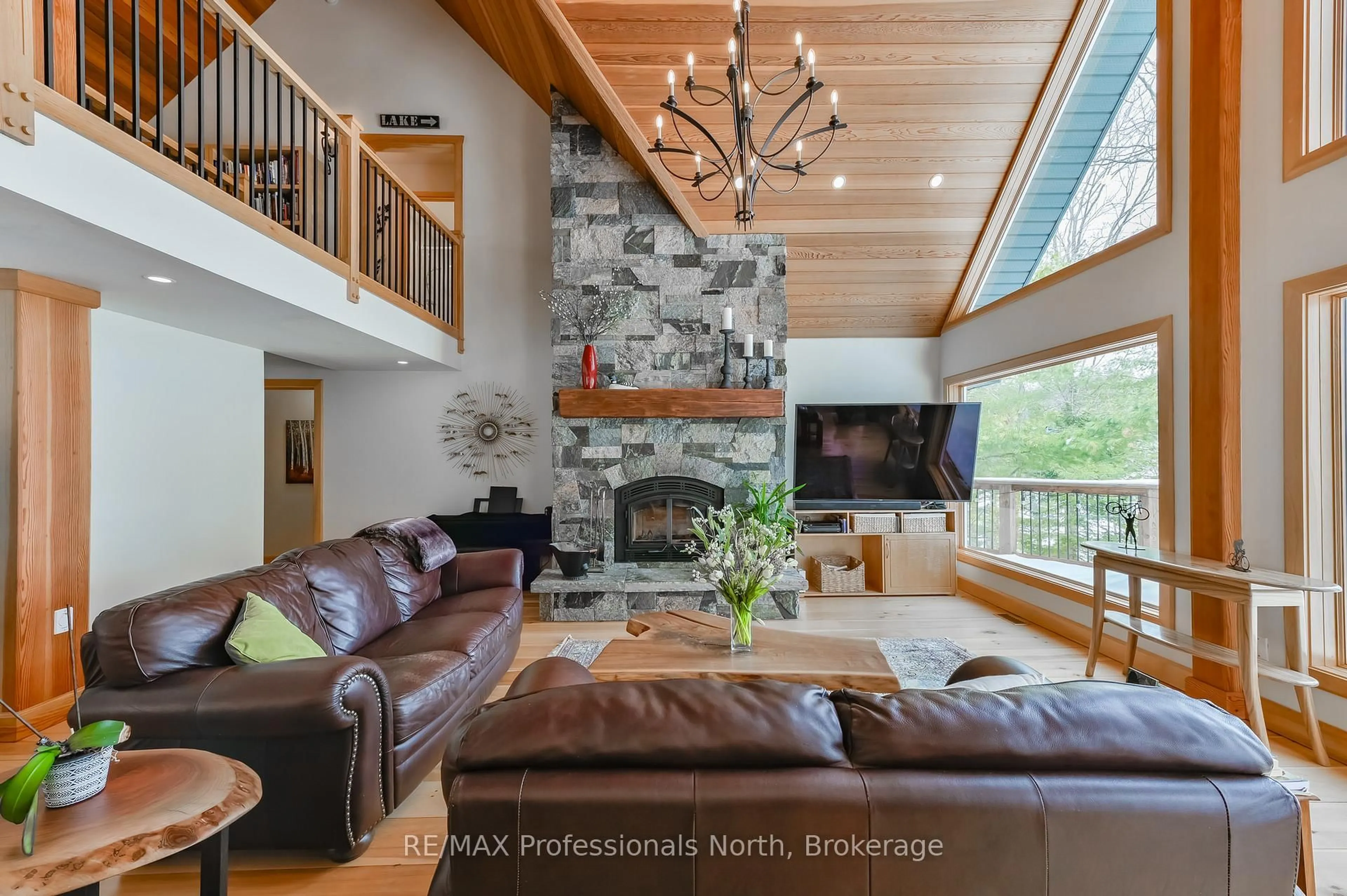 Living room with furniture, unknown for 1015 Bluestone Lane, Minden Hills Ontario K0M 2K0