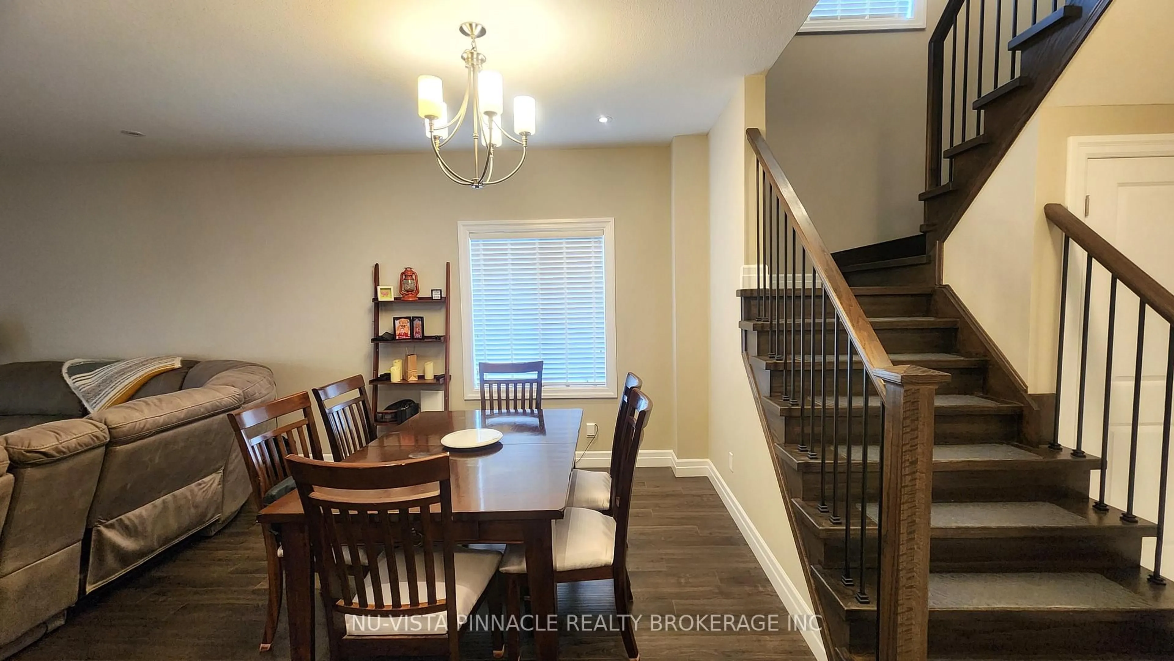Dining room, wood/laminate floor for 3074 Turner Cres, London South Ontario N6M 0B2