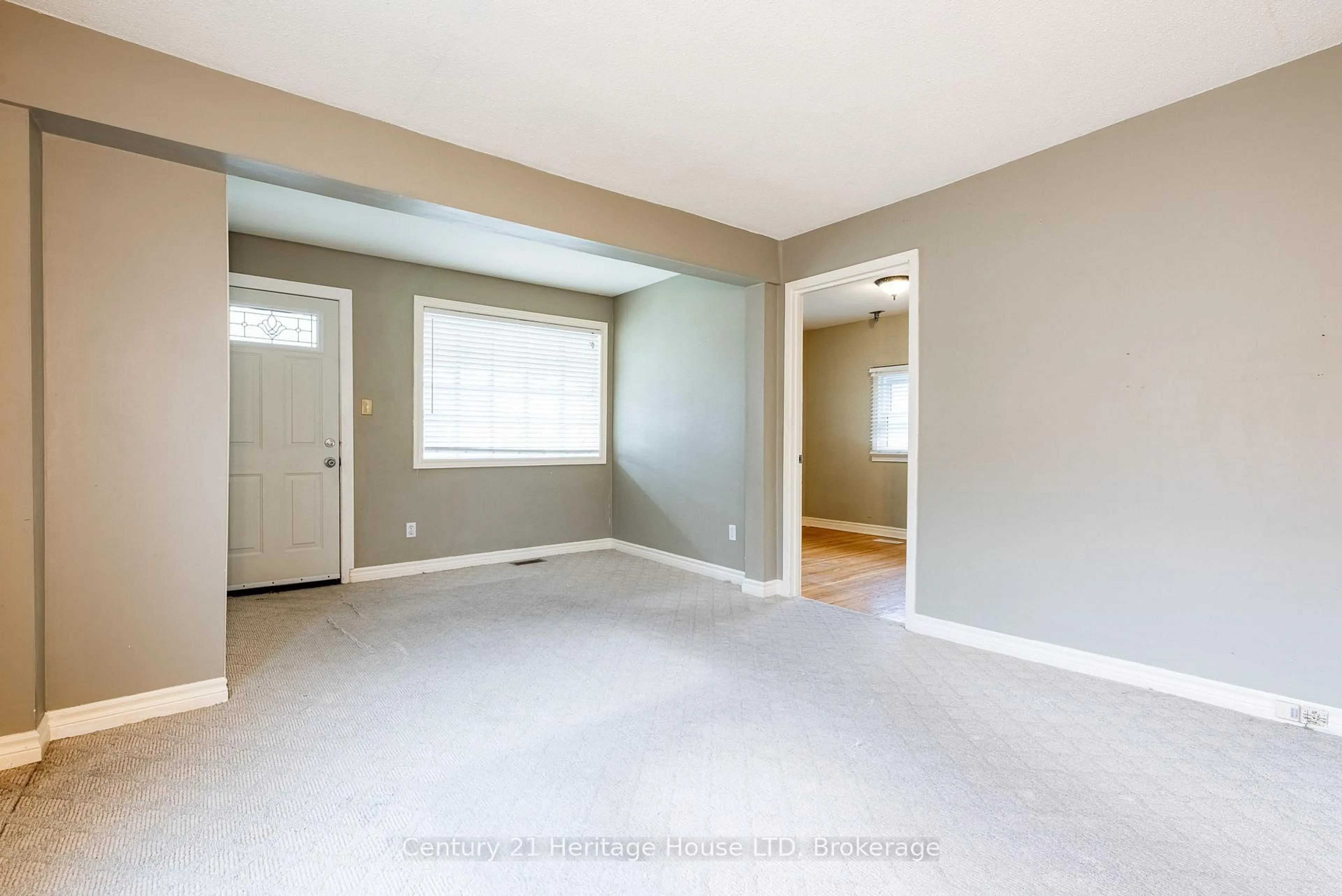 A pic of a room for 57 Leeper St, St. Catharines Ontario L2S 2N1