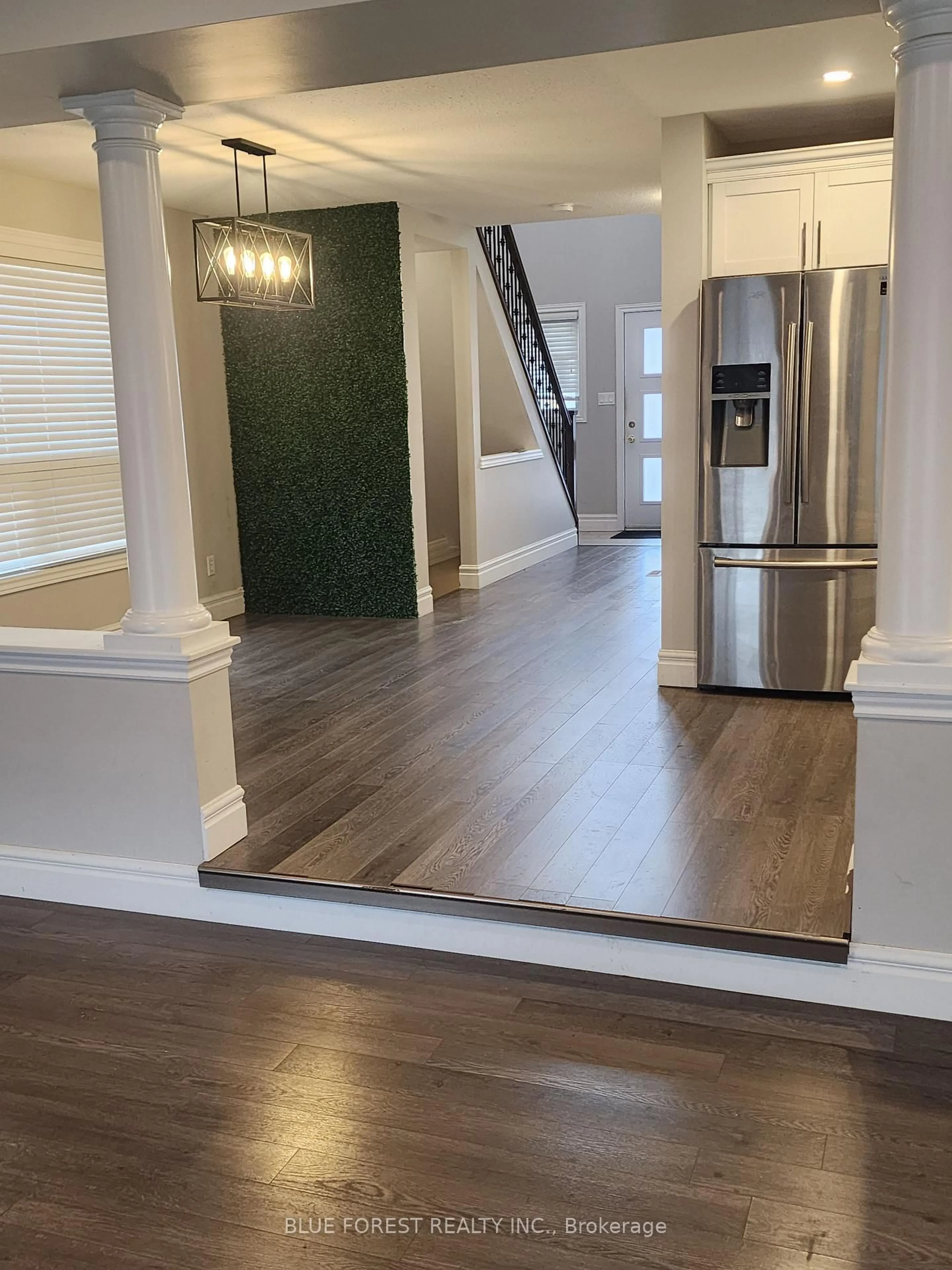 Indoor entryway for 3197 Meadowgate Blvd, London South Ontario N6M 0B7