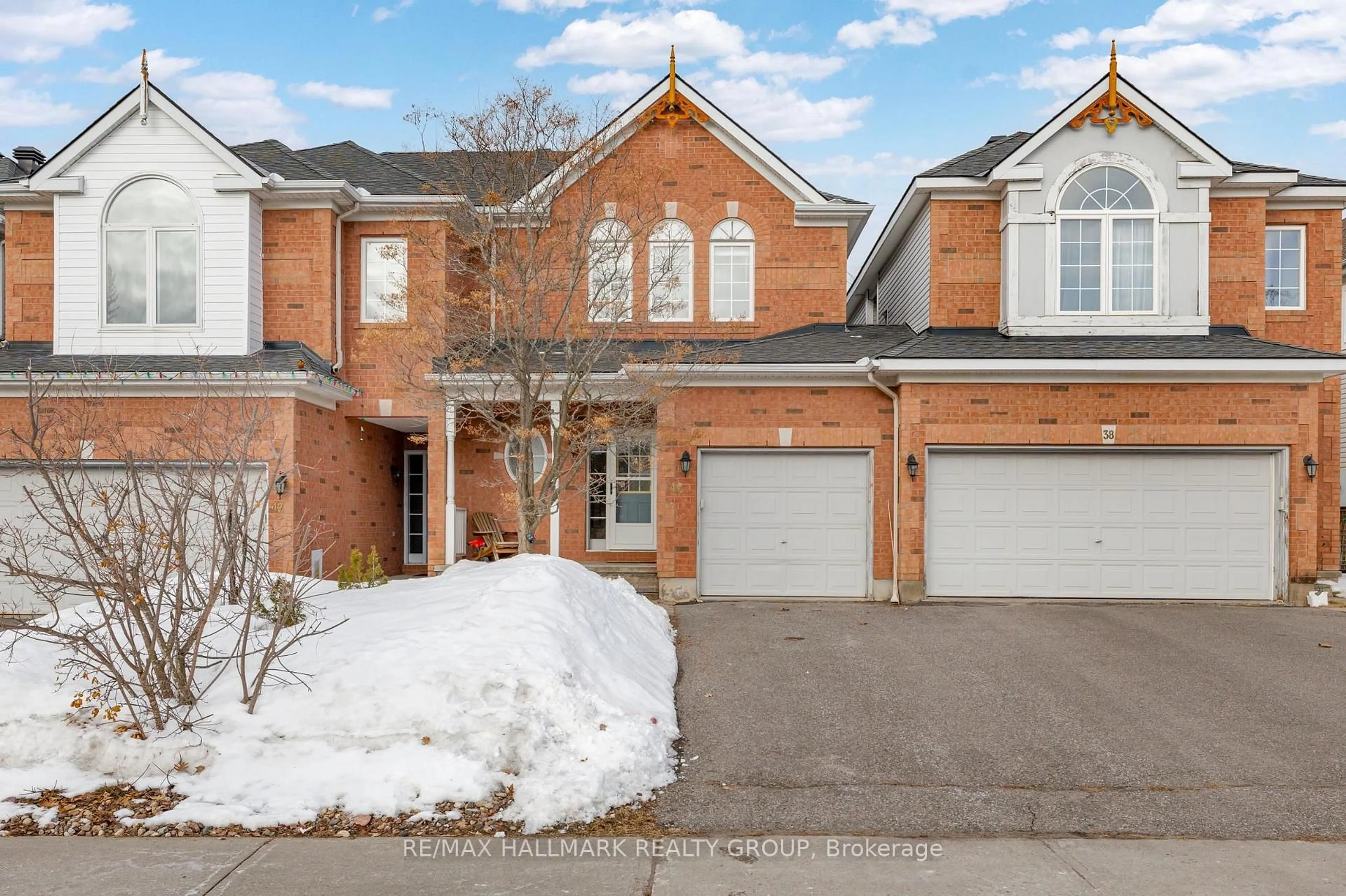 Home with brick exterior material, street for 40 Goldridge Dr, Ottawa Ontario K2T 1E5