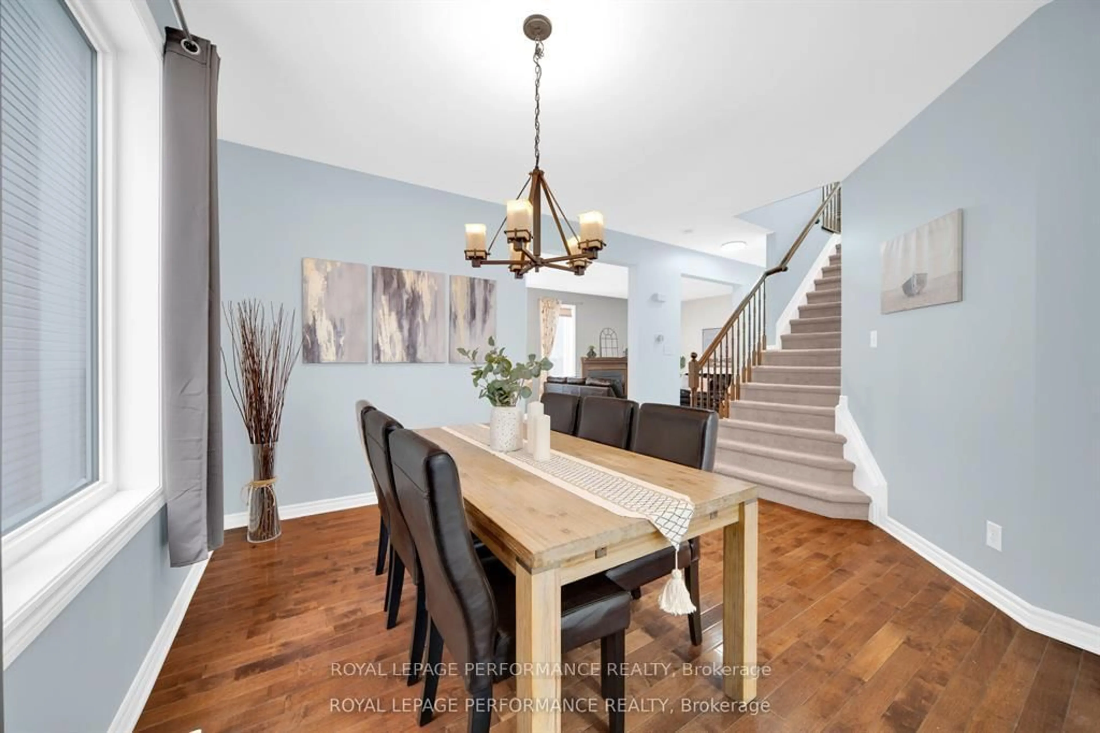 Dining room, wood/laminate floor for 262 Tempest Dr, Stittsville Ontario K2S 0K6