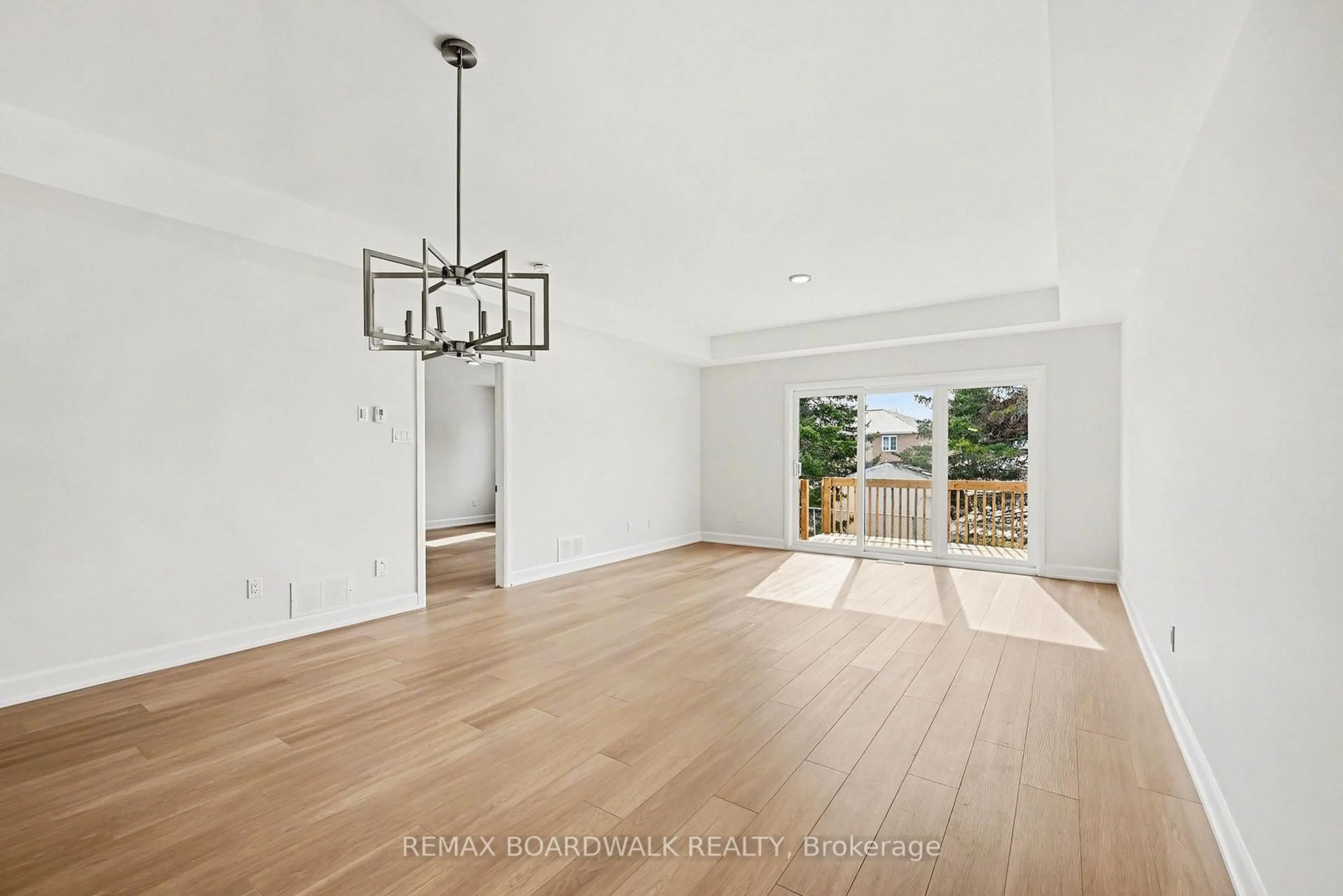 Unknown for 108 Dove House Gdns, Russell Ontario K4R 1E5