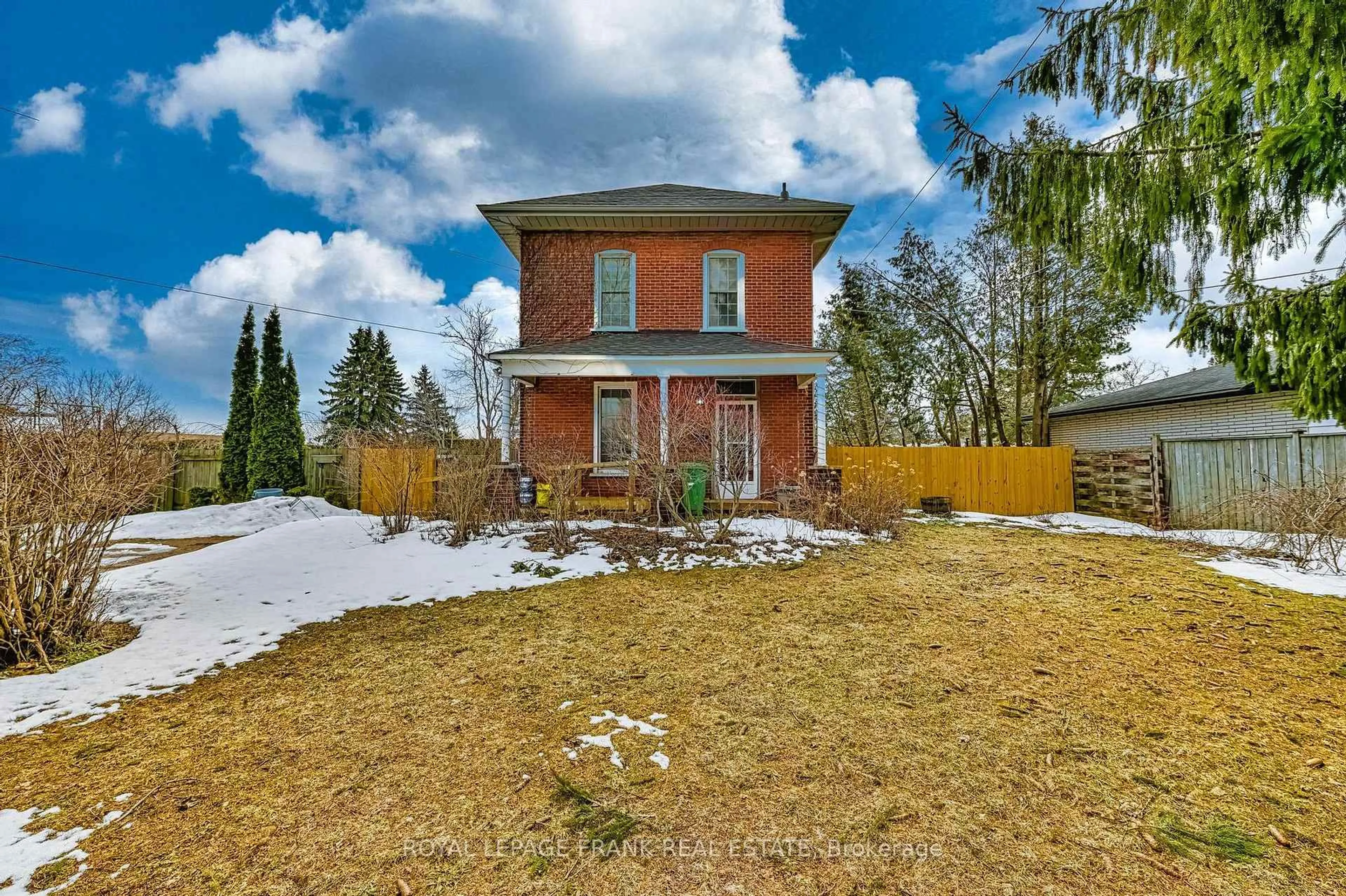 Home with brick exterior material, street for 865 Parkhill Rd, Peterborough Ontario K9J 6P2