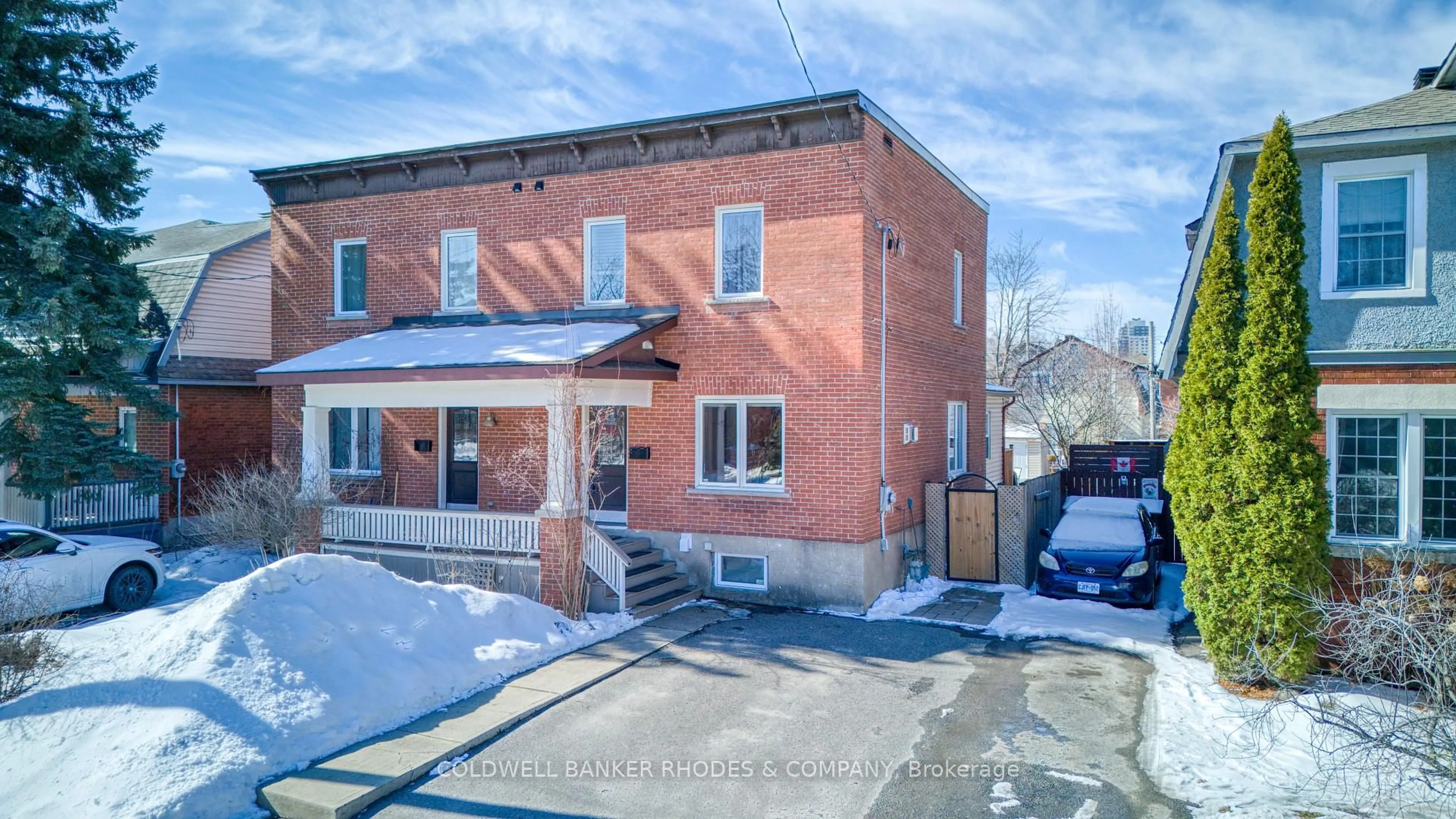 Home with brick exterior material, street for 40 Ross Ave, Ottawa Ontario K1Y 0N3