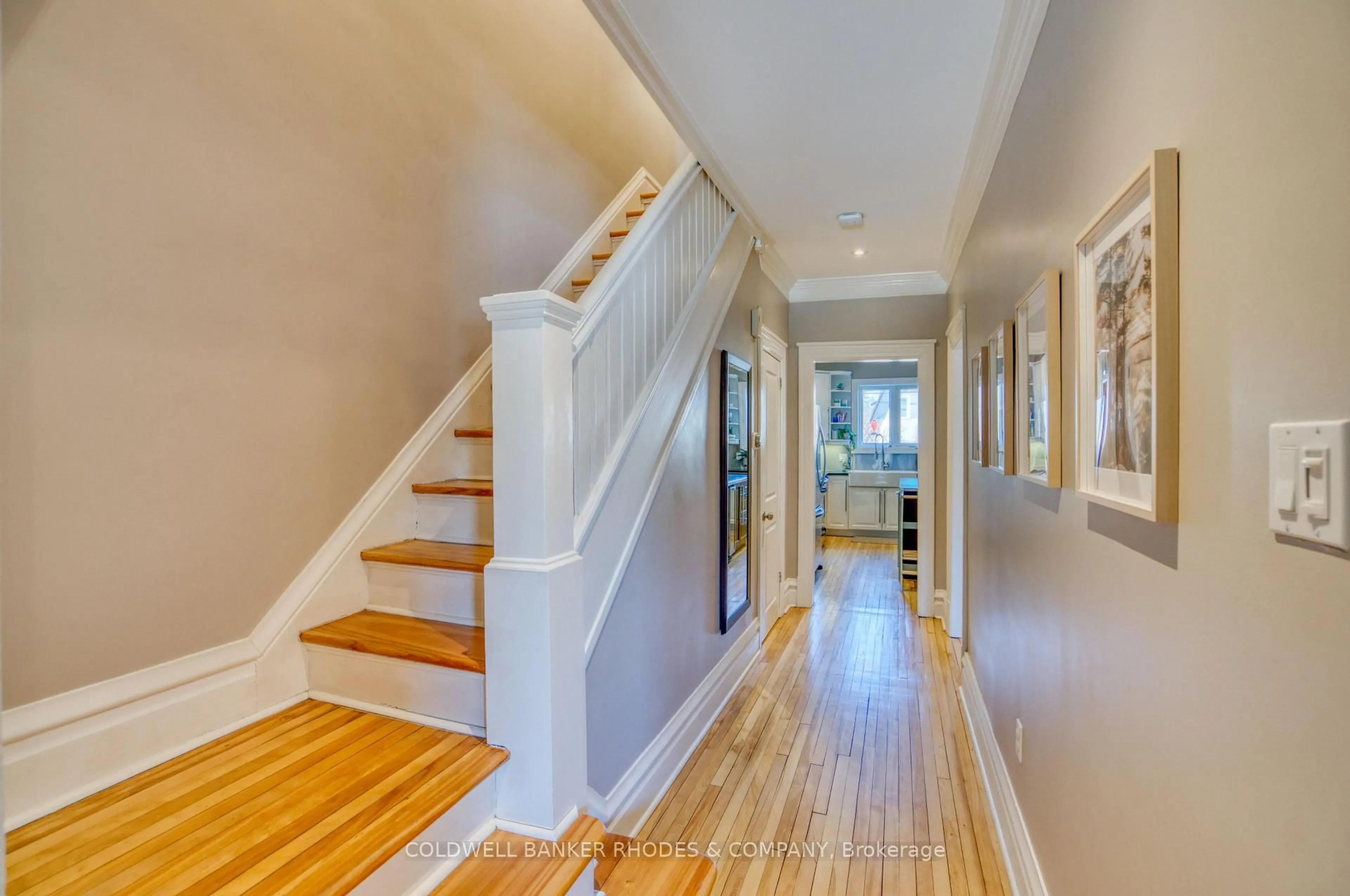 Unknown for 40 Ross Ave, Ottawa Ontario K1Y 0N3