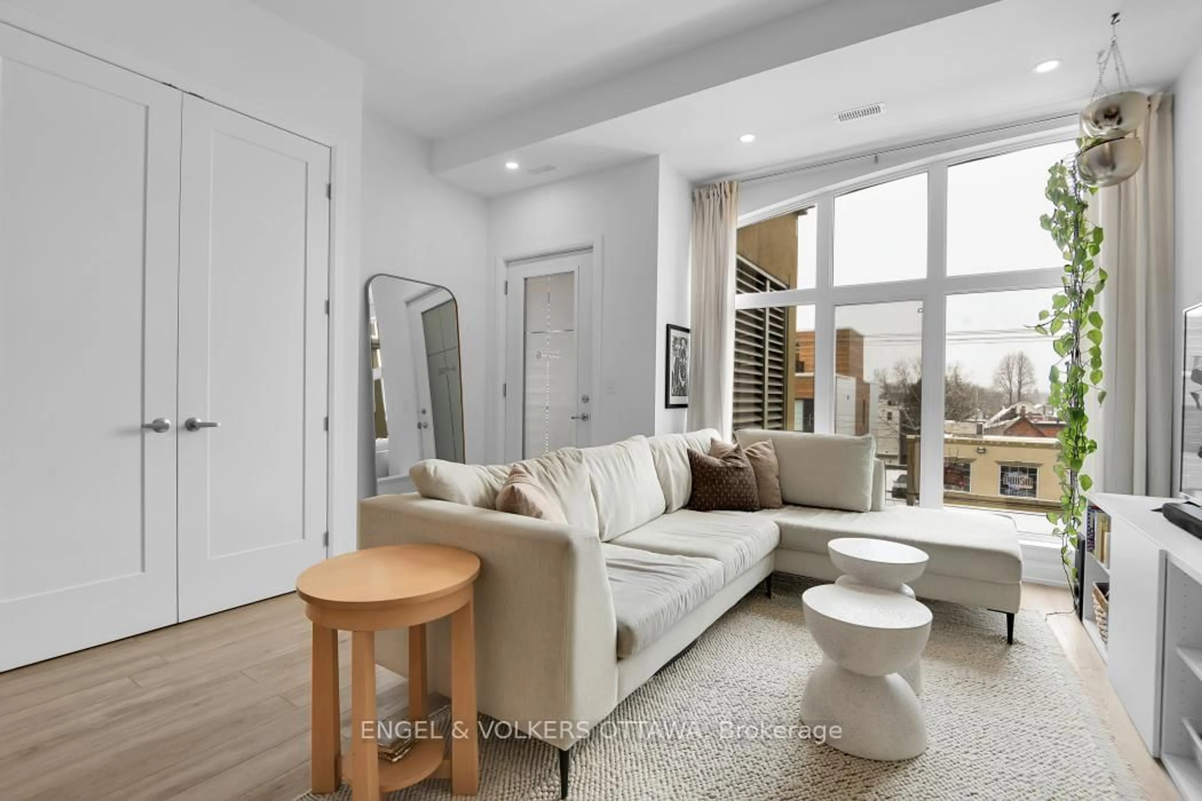 Unknown for 509 Gladstone Ave #6, Ottawa Ontario K1R 5N9