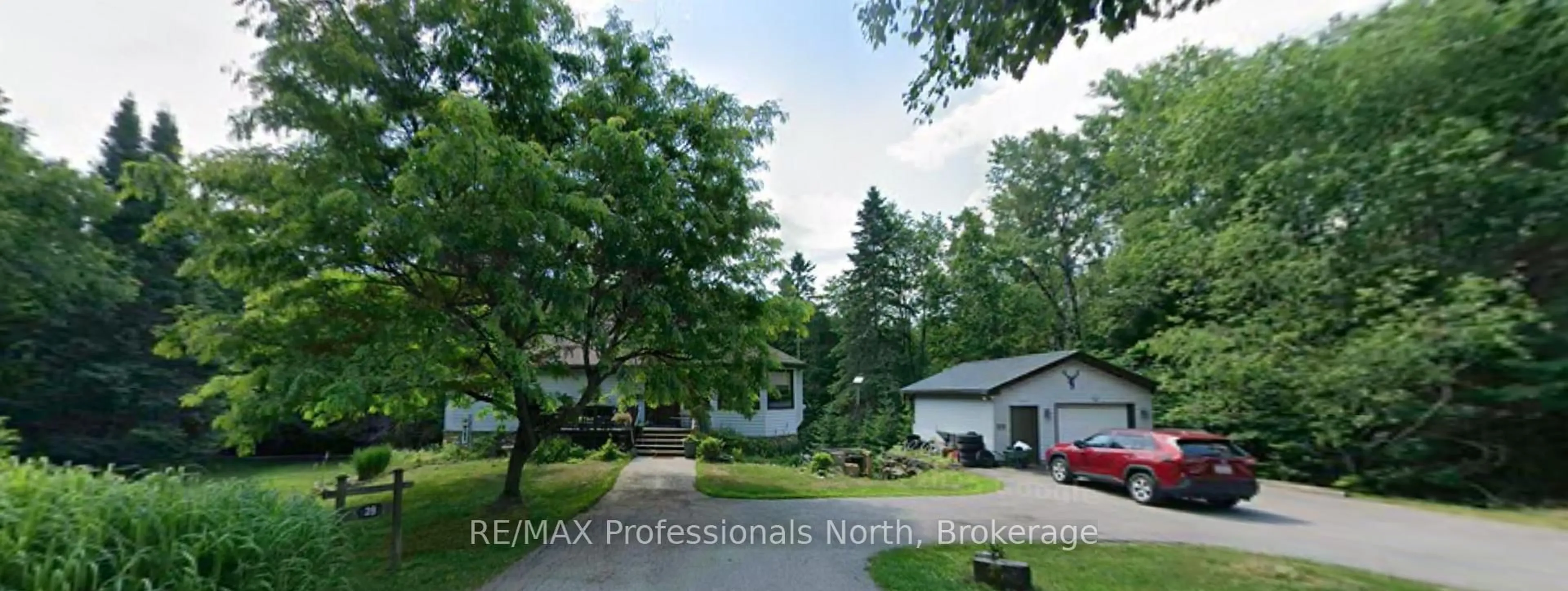 A pic from outside/outdoor area/front of a property/back of a property/a pic from drone, unknown for 28 Independence St, Dysart et al Ontario K0M 1S0