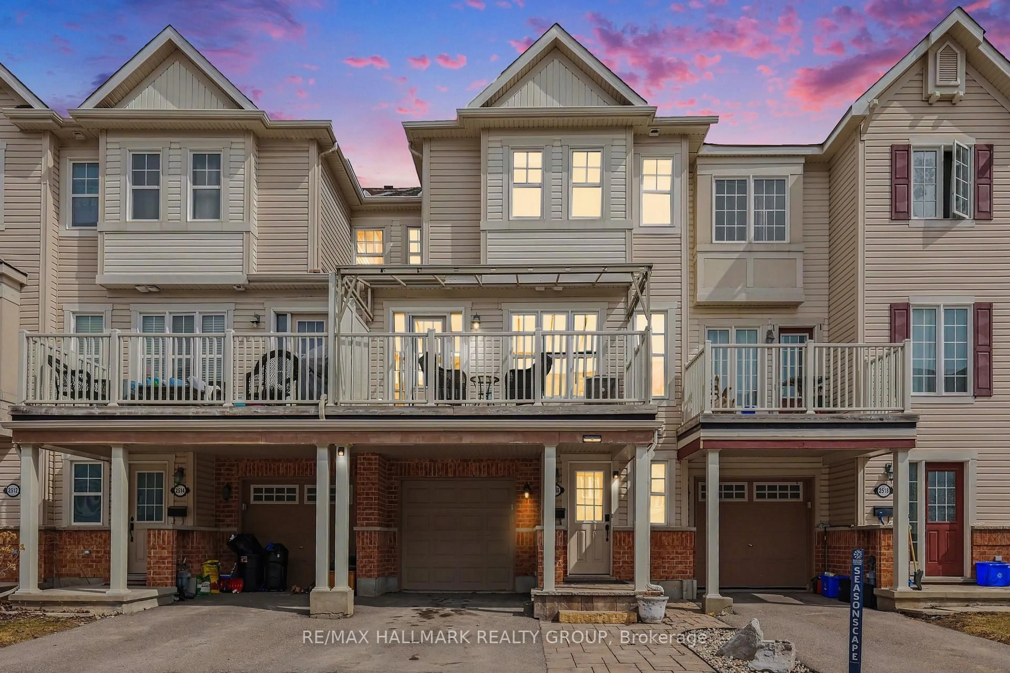 Unknown for 2516 Nutgrove Ave, Ottawa Ontario K2J 0X3