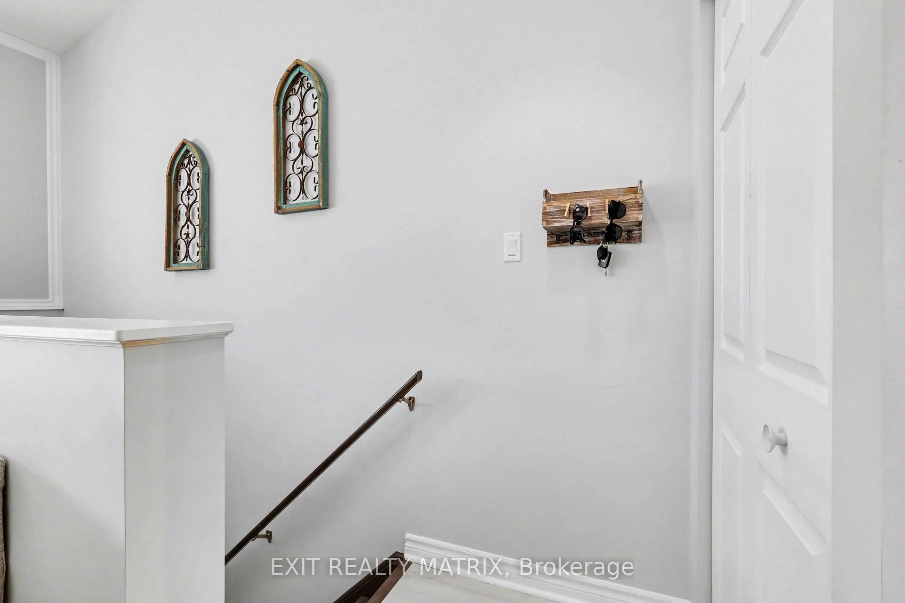 Indoor entryway for 1238 Marenger St #2, Ottawa Ontario K1C 1S2