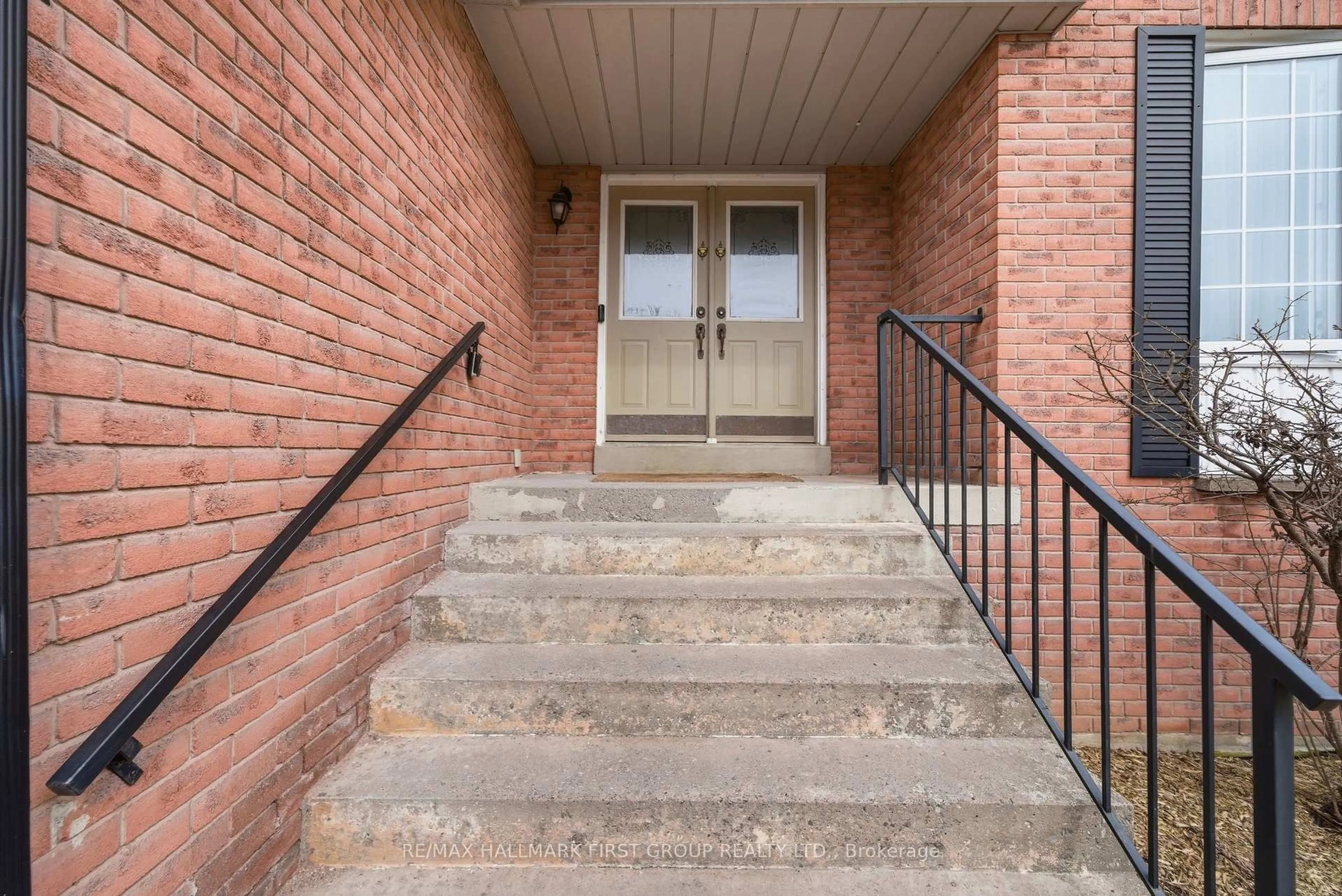 Unknown for 964 Frei St, Cobourg Ontario K9A 5L5