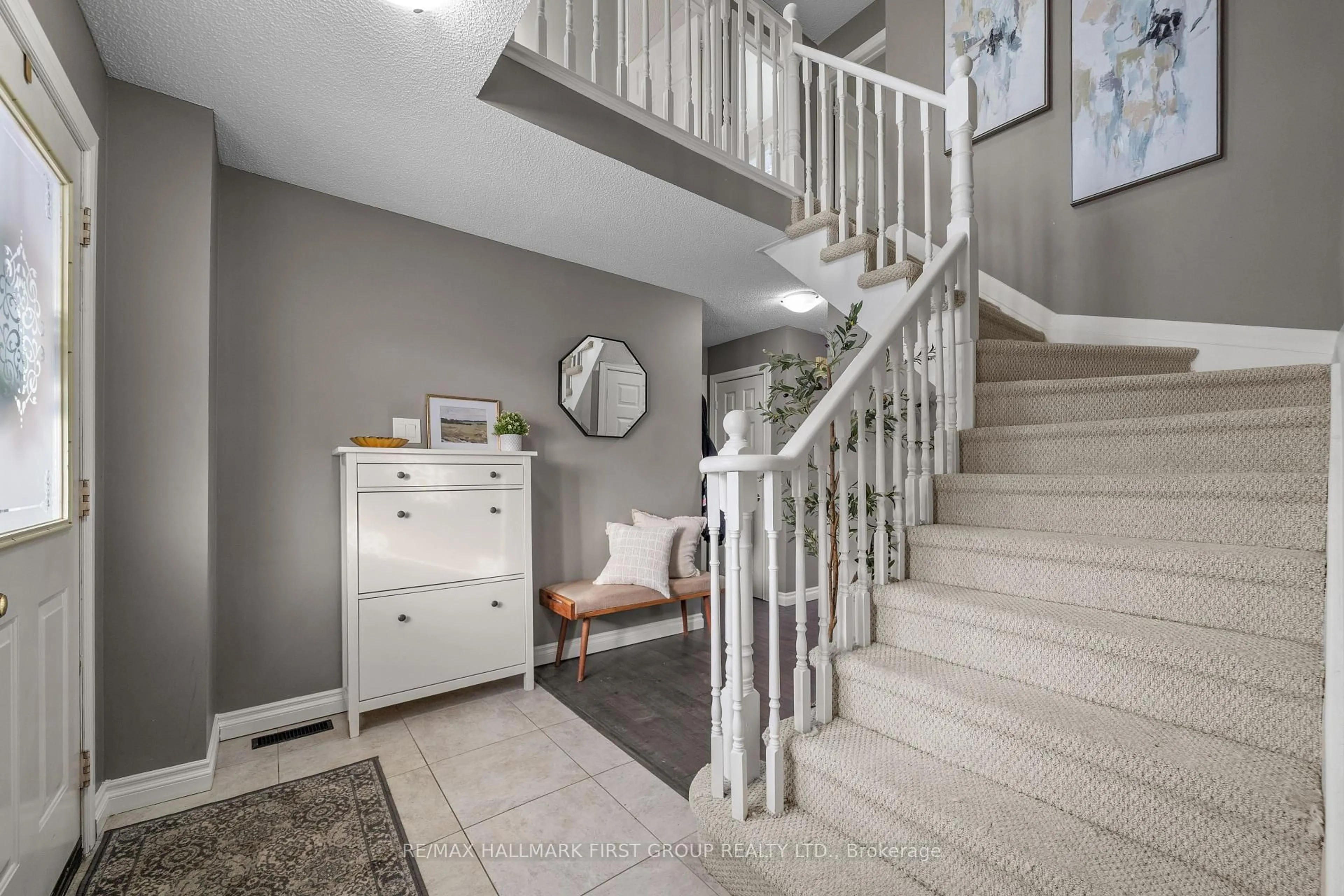 Stairs for 964 Frei St, Cobourg Ontario K9A 5L5