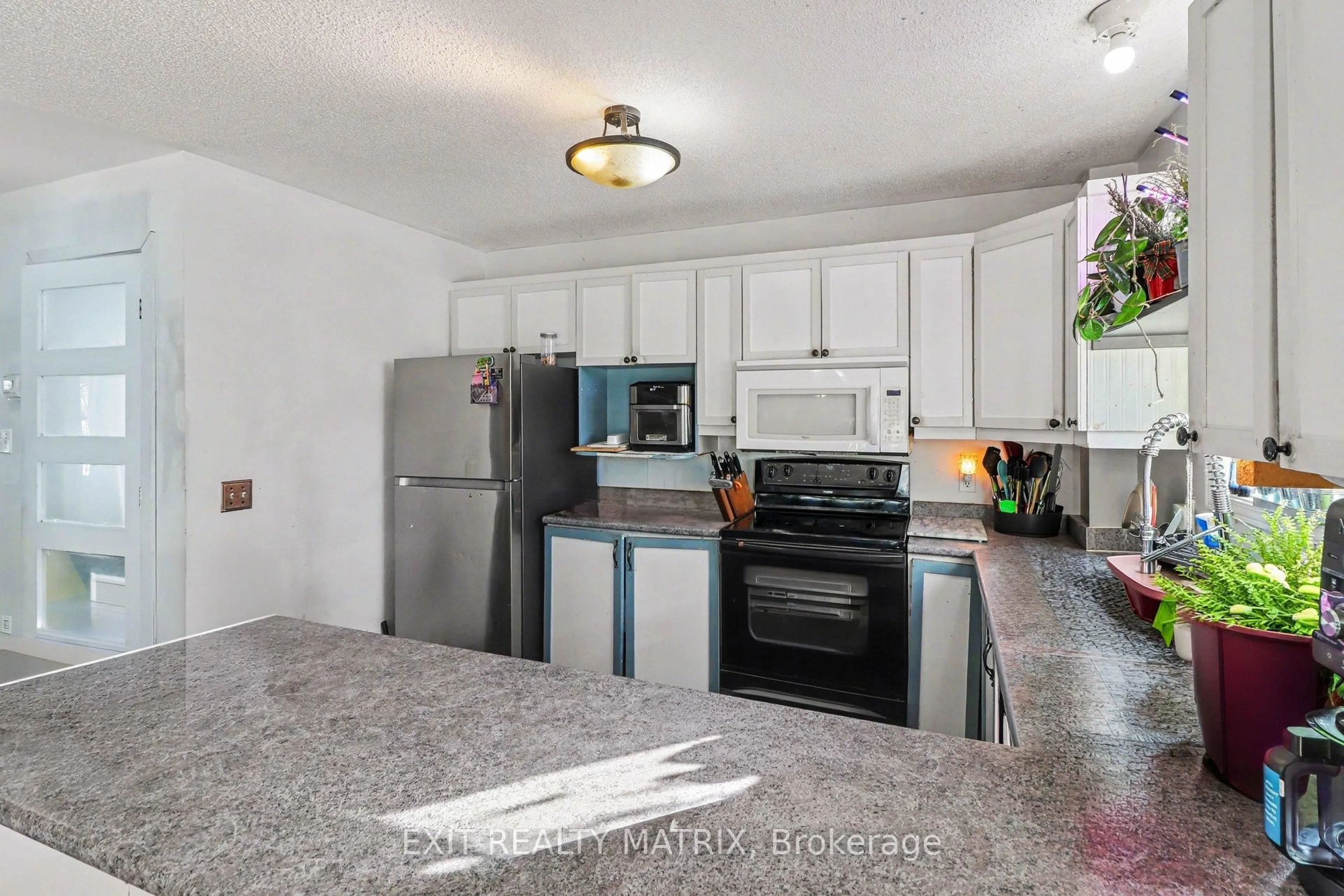 Unknown for 678 Paul Terr, Clarence-Rockland Ontario K4K 1P8