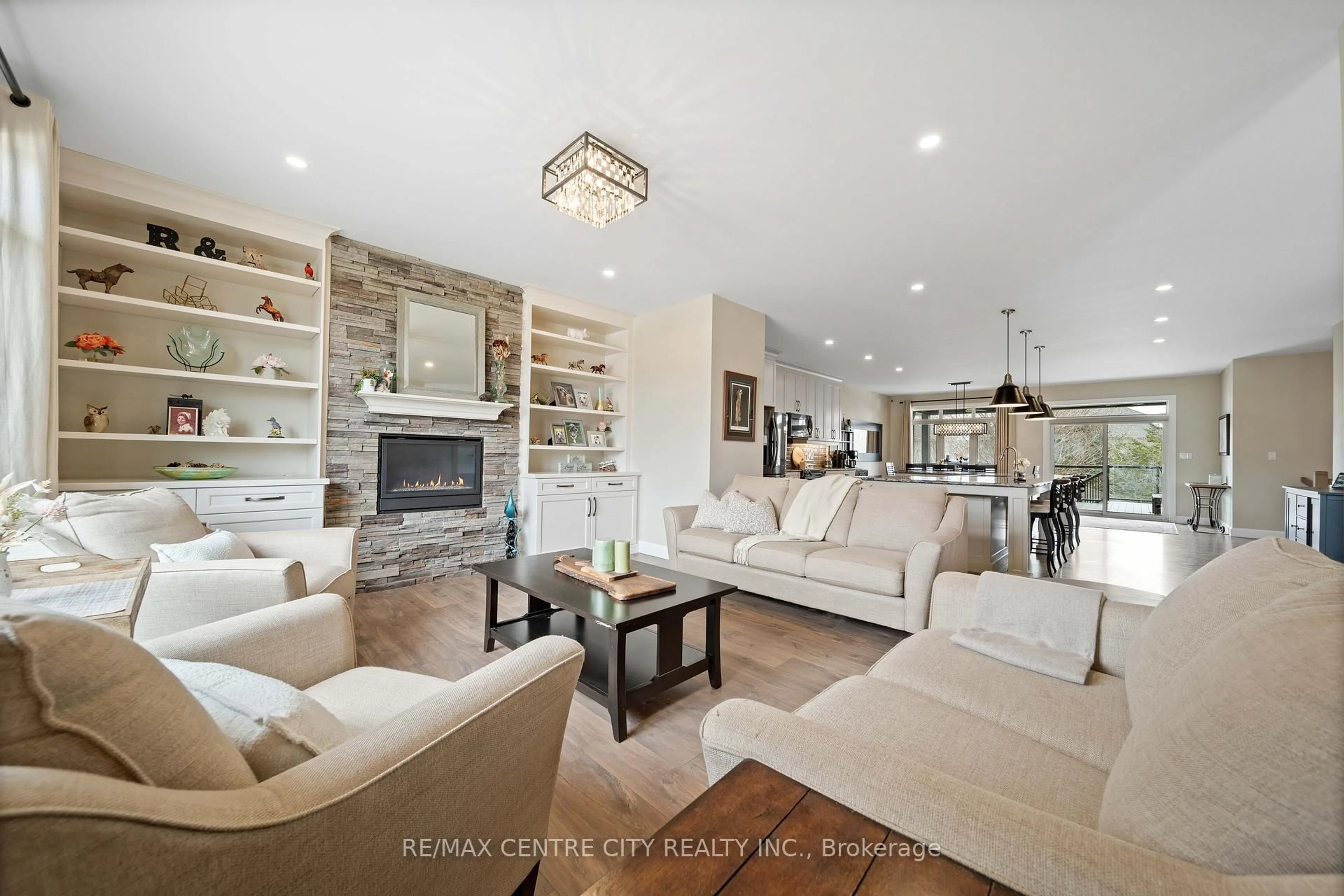 Living room with furniture, unknown for 21 Belmont Ave, Tillsonburg Ontario N4G 5V9