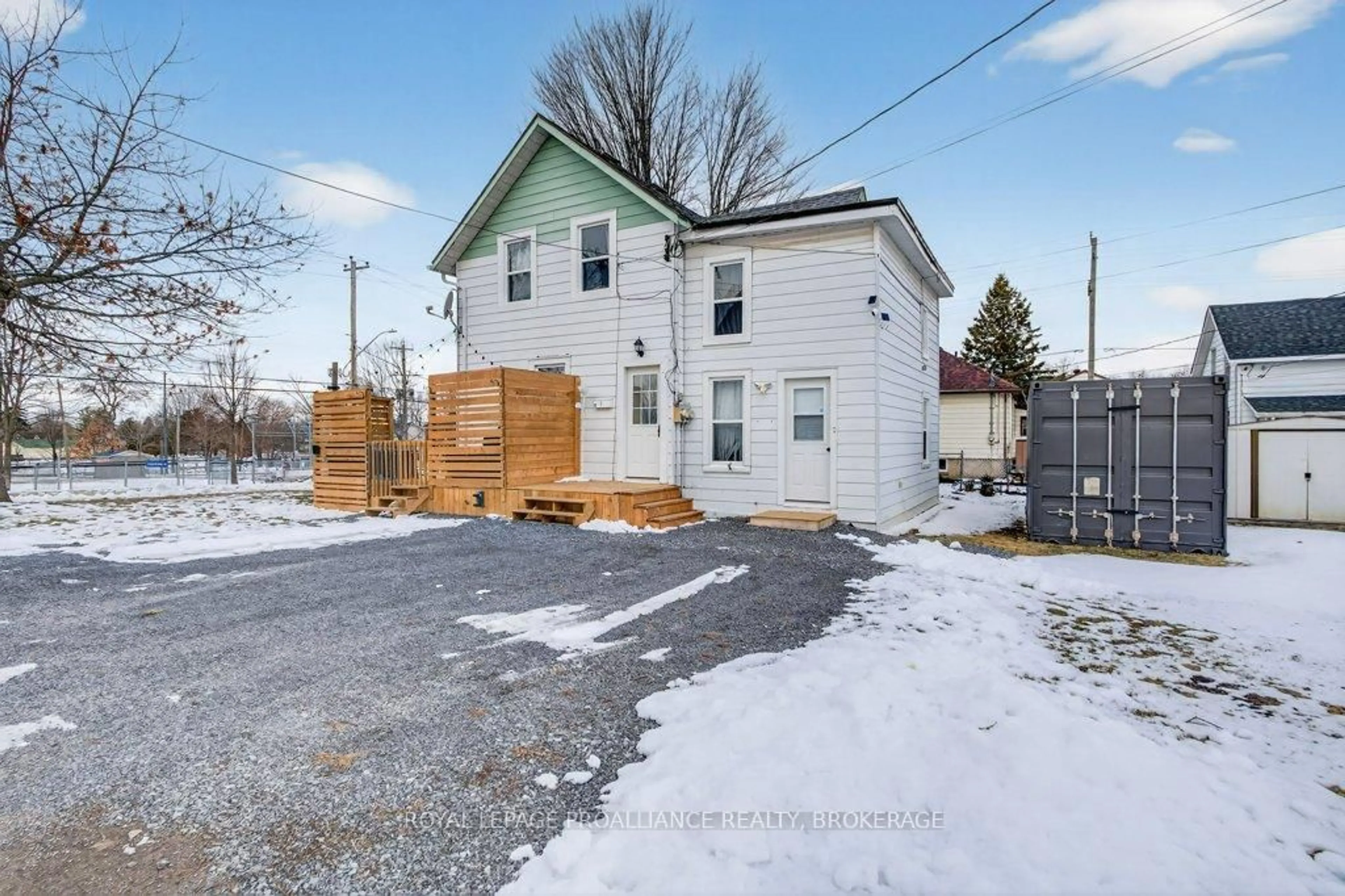 Unknown for 151 Adelaide St, Gananoque Ontario K7G 2B7