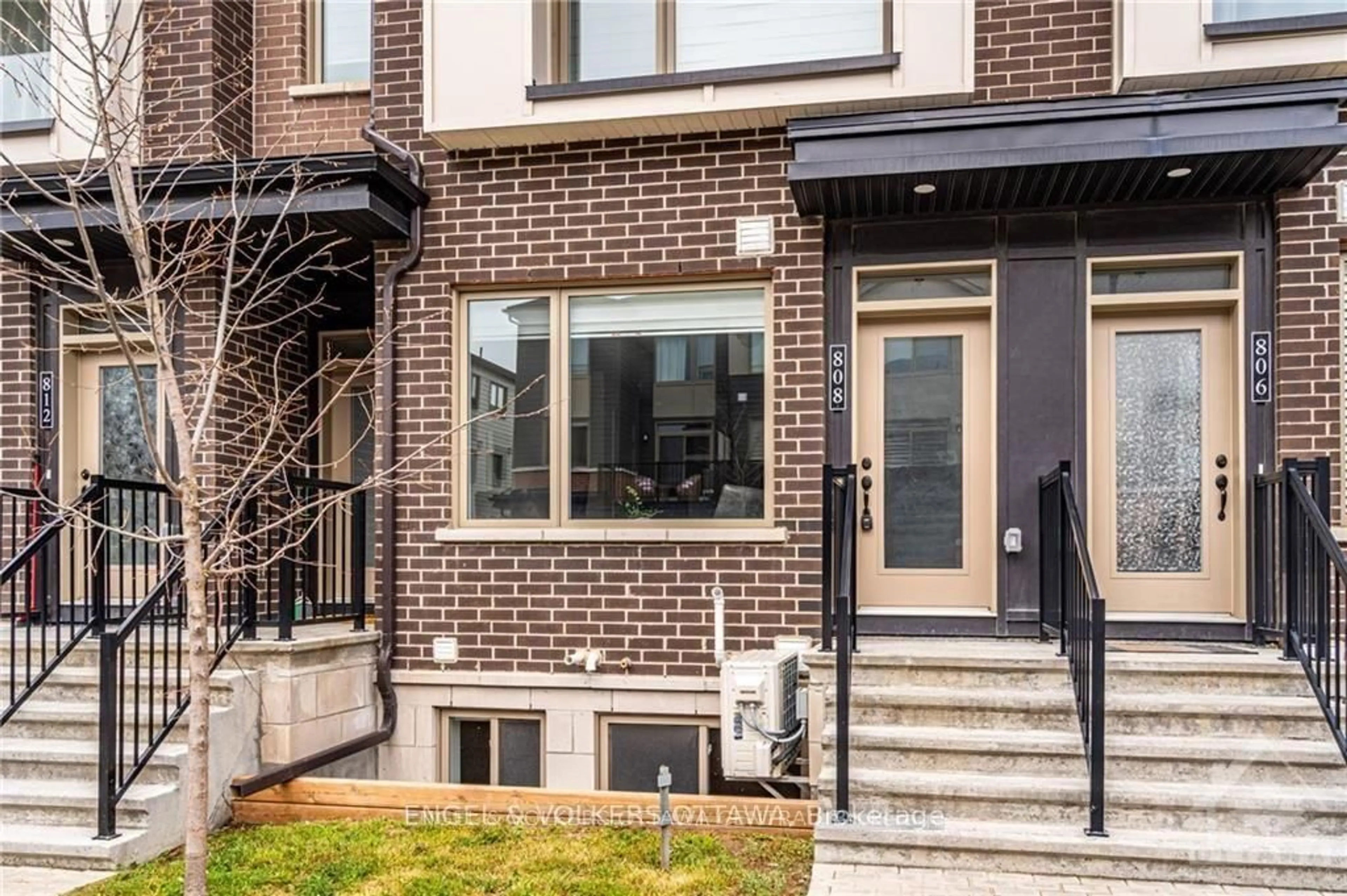 Home with brick exterior material, street for 808 Kiniw Private, Ottawa Ontario K1K 5A4