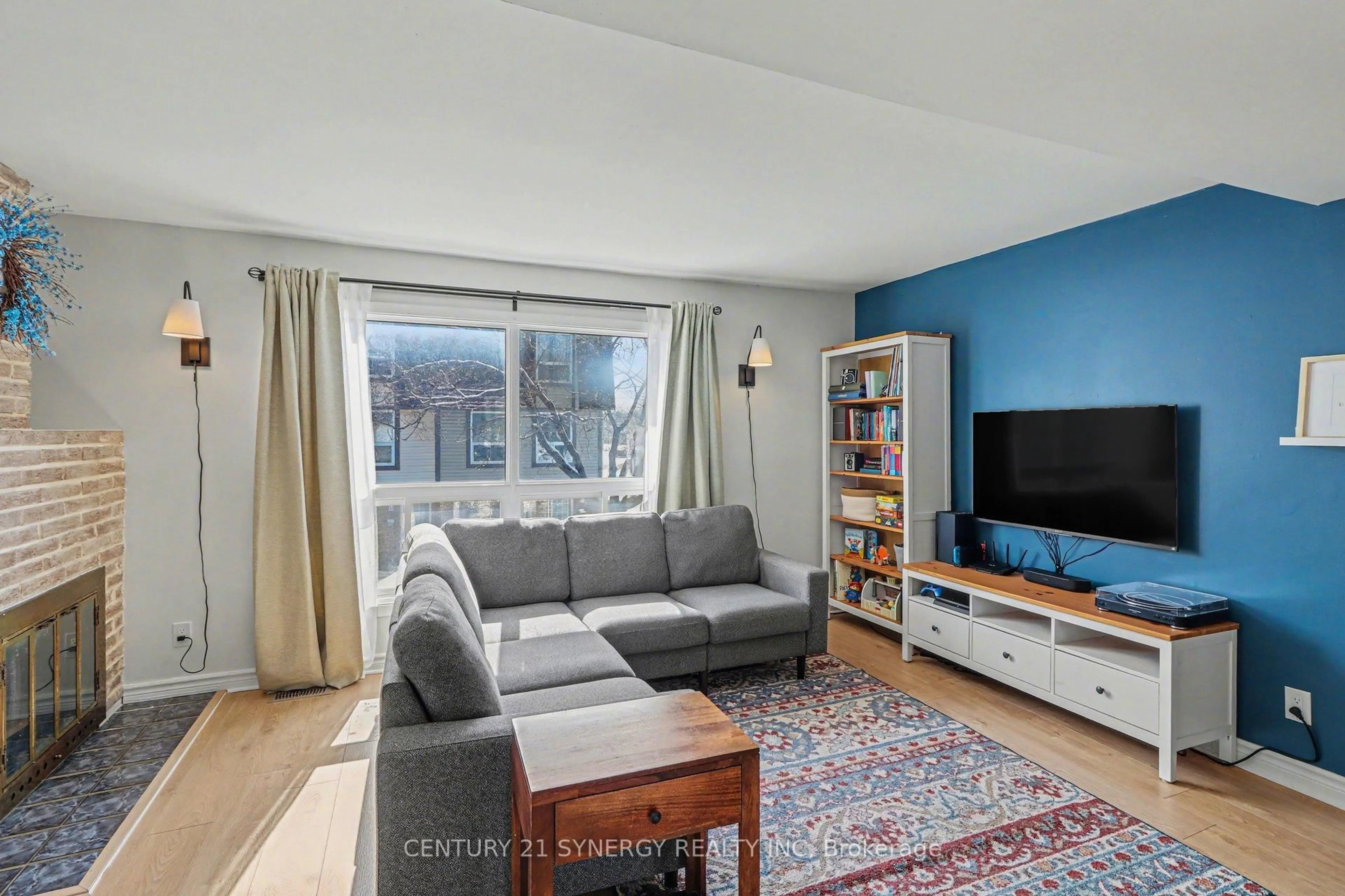 Living room with furniture, unknown for 2004 Greenway Park Lane, Ottawa Ontario K1B 5A8