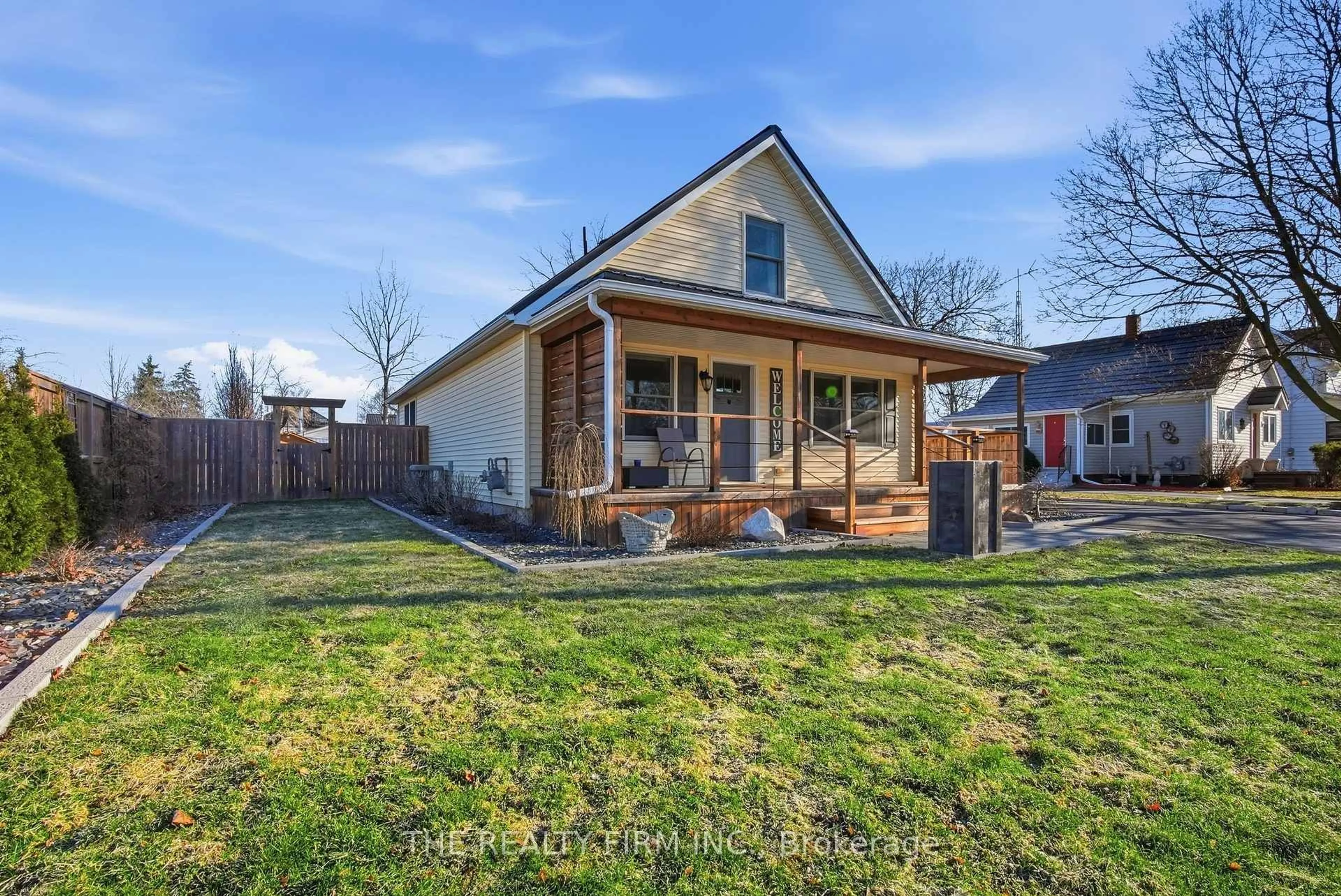 Unknown for 521 Ontario St, Warwick Ontario N0M 2S0